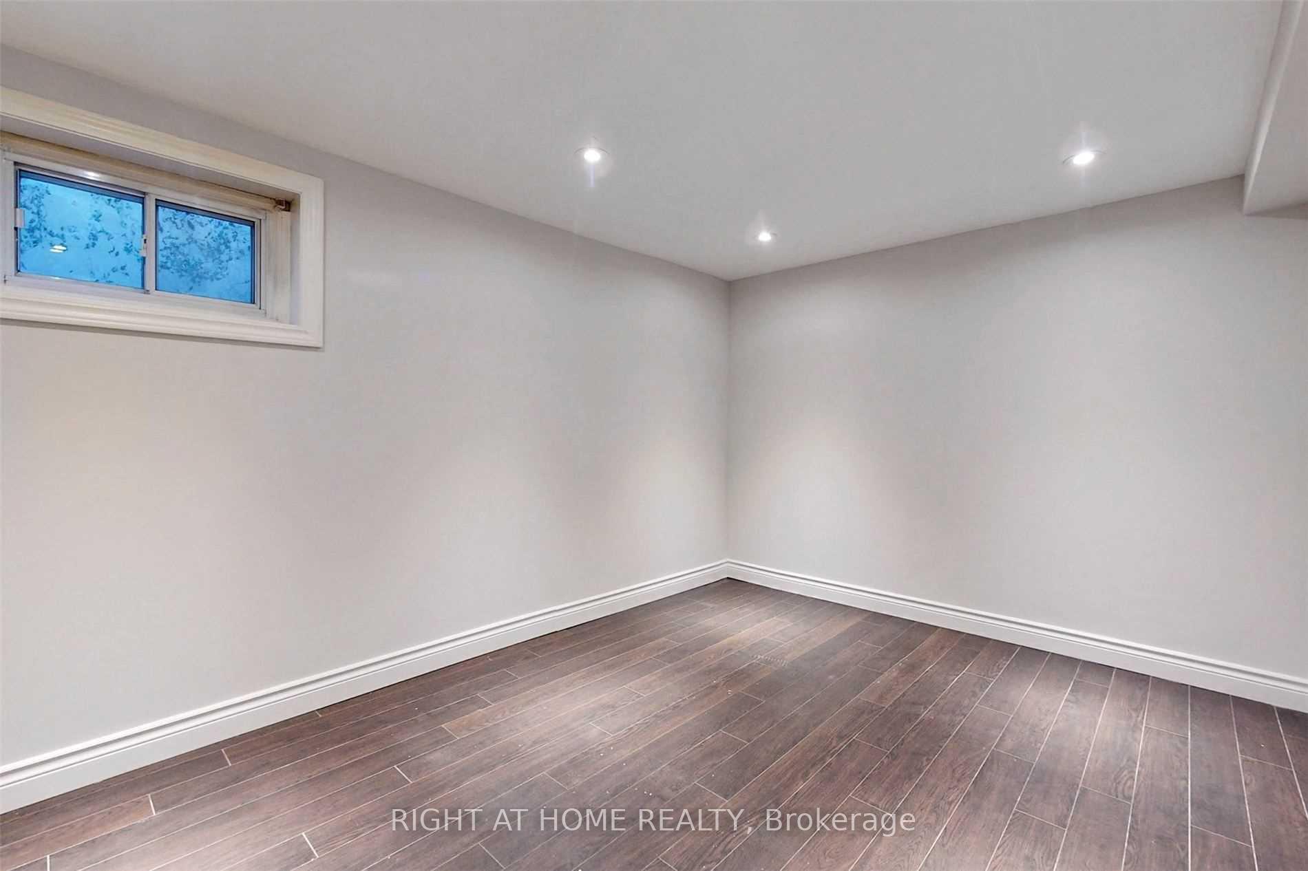 Photo 25 of 54 Penwick Crescent, Richmond Hill, North Richvale — HOMEH