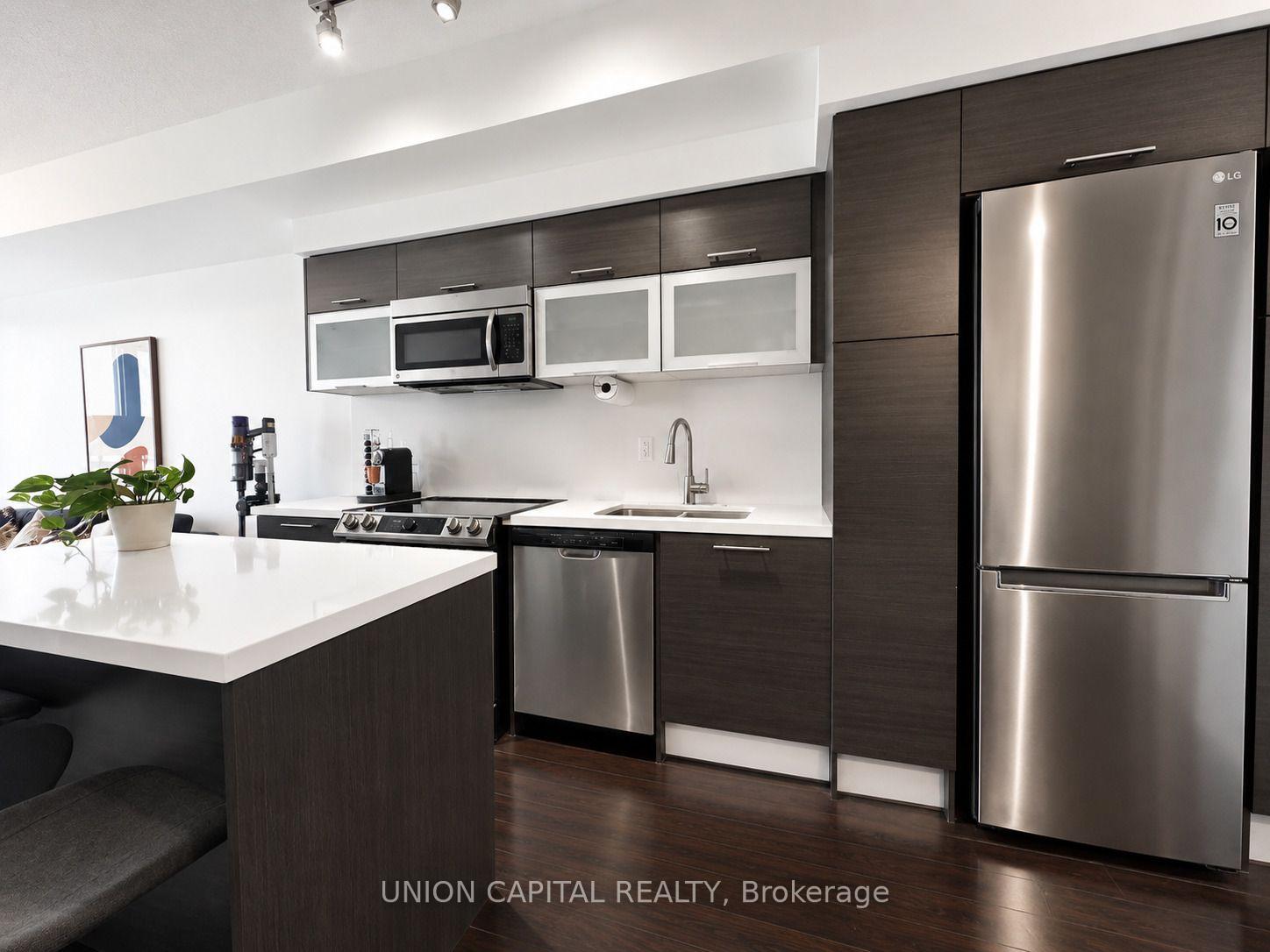 Photo 14 of Unit 4903, 386 Yonge Street, Toronto, Bay Street Corridor — HOMEH
