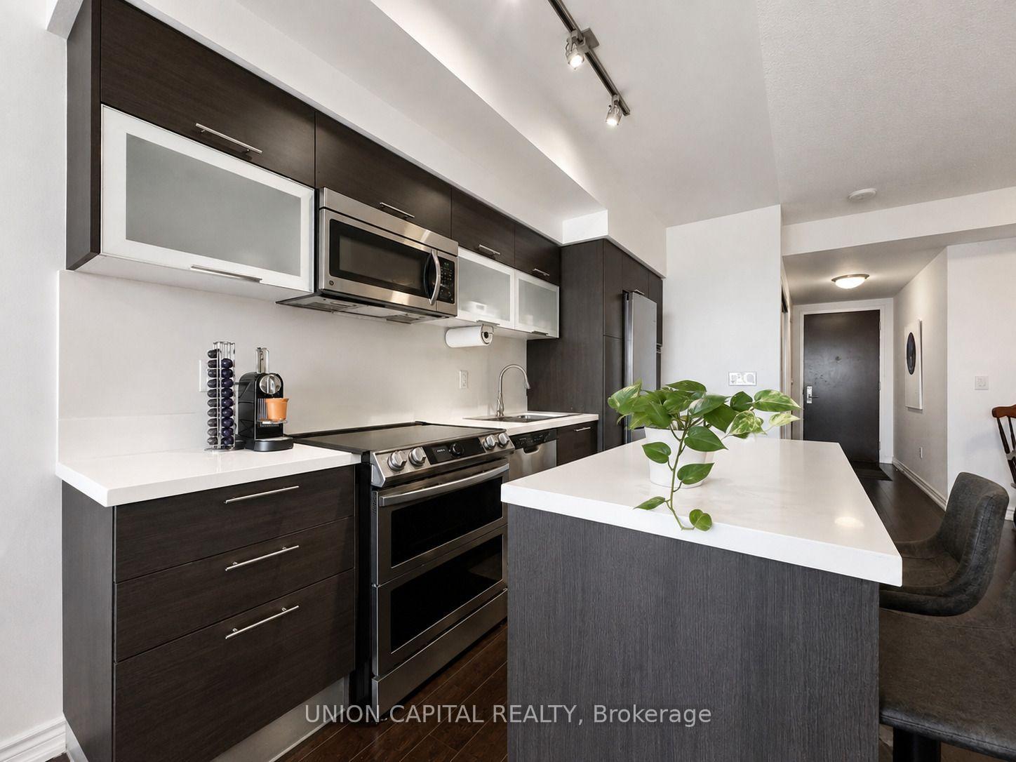 Photo 16 of Unit 4903, 386 Yonge Street, Toronto, Bay Street Corridor — HOMEH