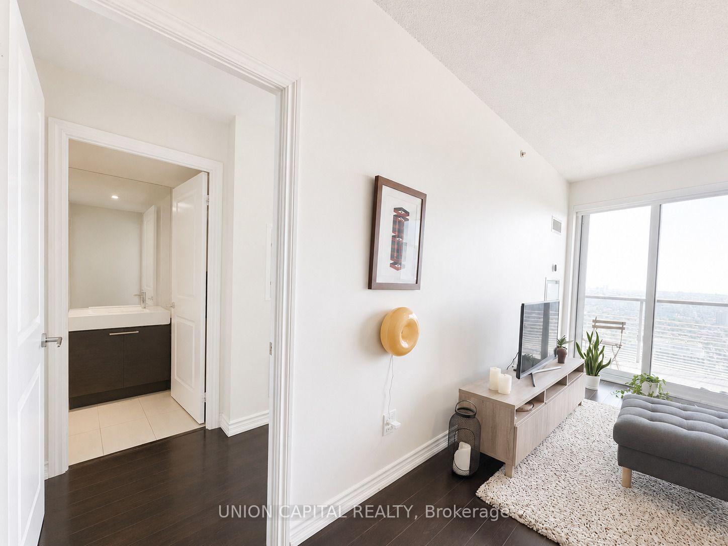Photo 26 of Unit 4903, 386 Yonge Street, Toronto, Bay Street Corridor — HOMEH