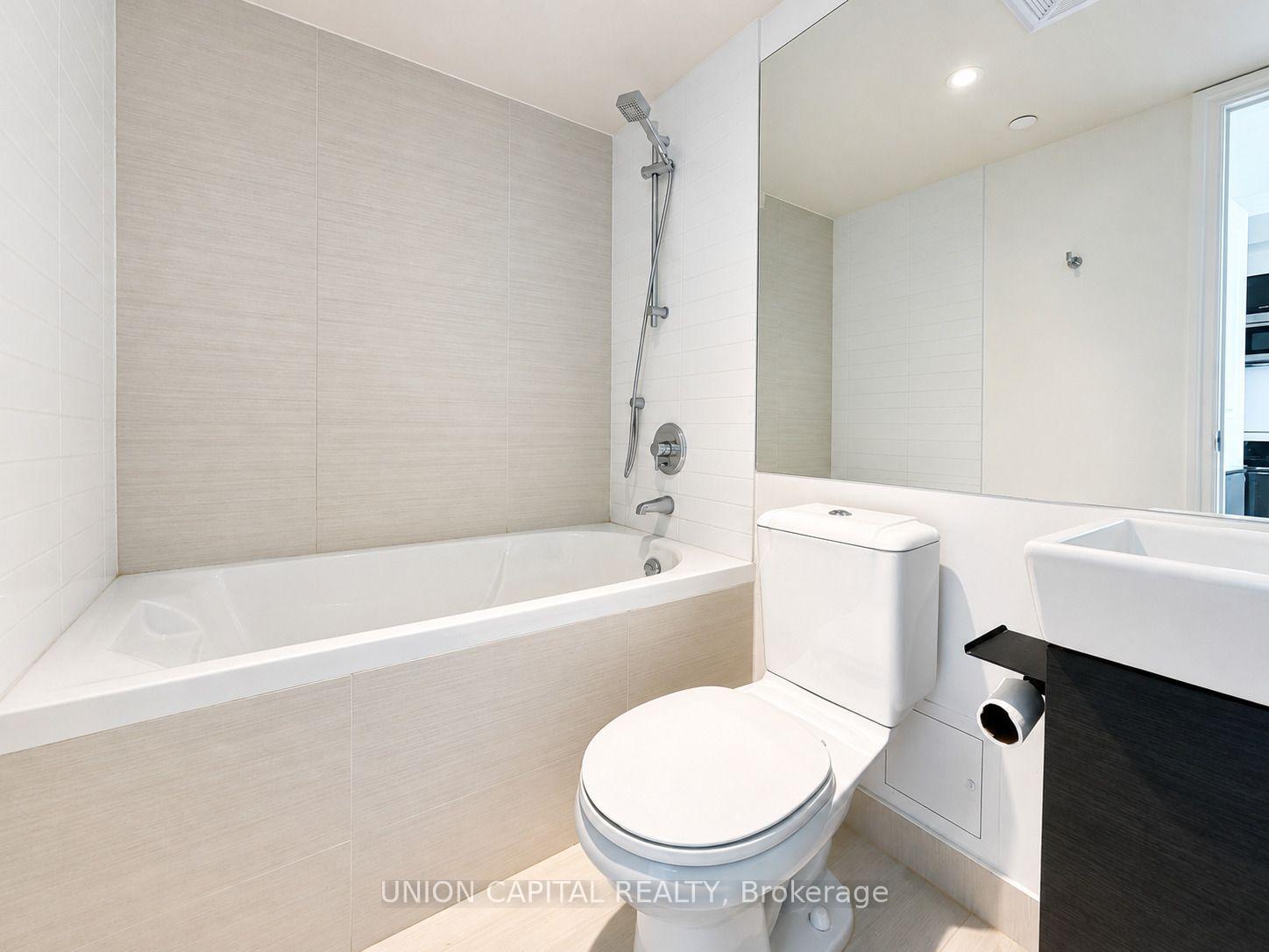 Photo 31 of Unit 4903, 386 Yonge Street, Toronto, Bay Street Corridor — HOMEH