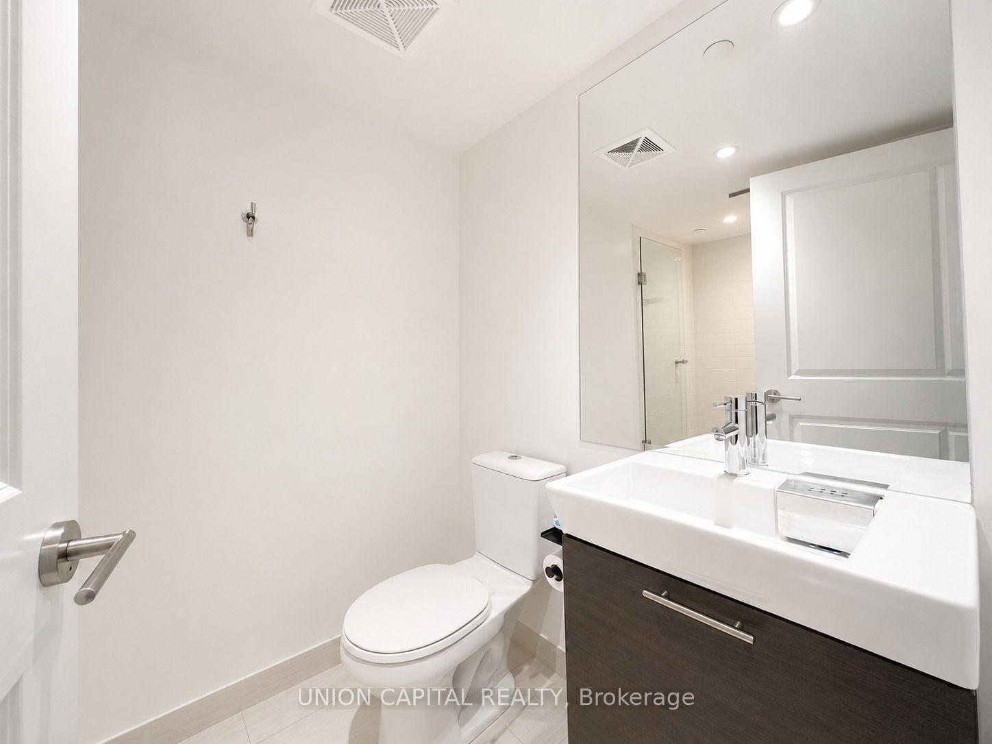 Photo 34 of Unit 4903, 386 Yonge Street, Toronto, Bay Street Corridor — HOMEH