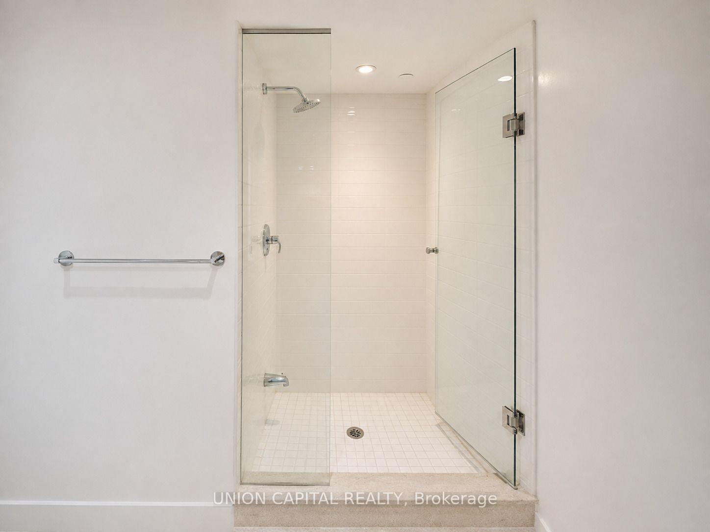Photo 35 of Unit 4903, 386 Yonge Street, Toronto, Bay Street Corridor — HOMEH