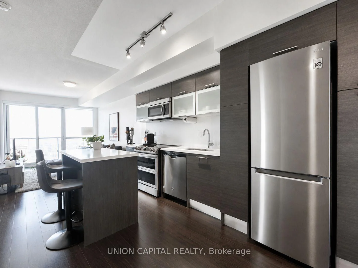 Photo 11 of Unit 4903, 386 Yonge Street, Toronto, Bay Street Corridor — HOMEH