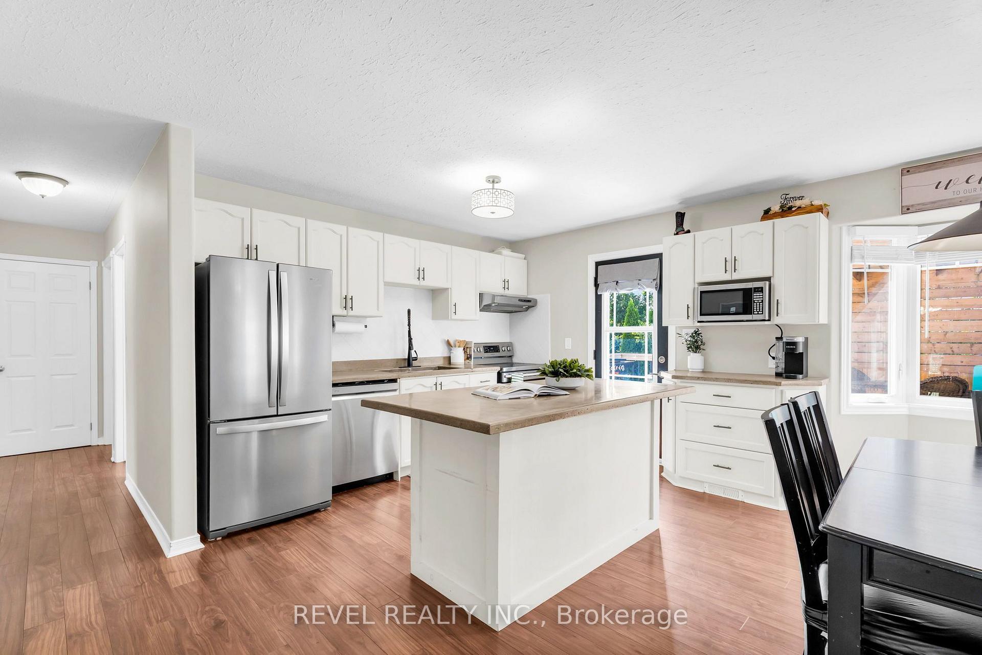 Photo 9 of 33 Wilson Crescent, Southgate — HOMEH