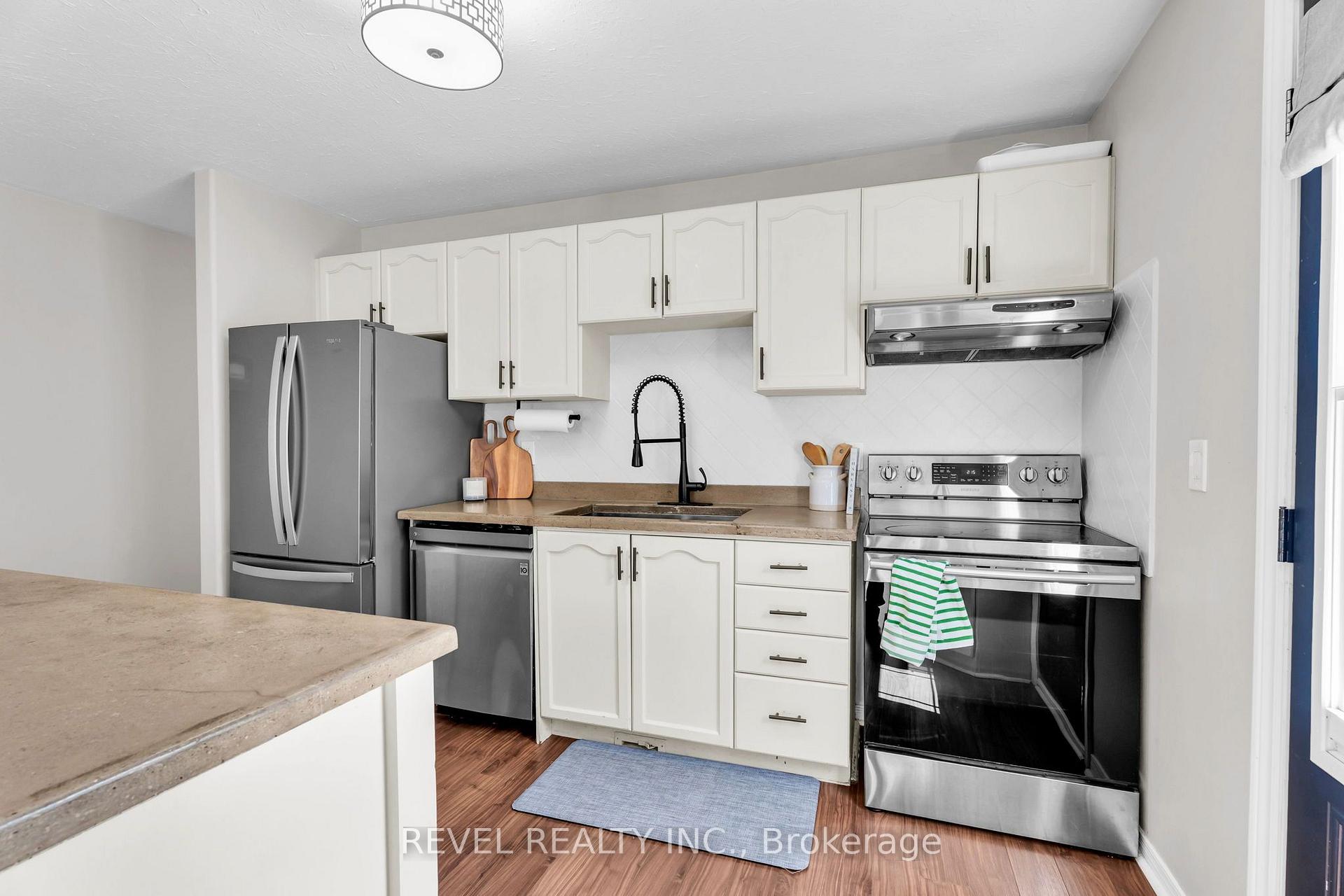 Photo 14 of 33 Wilson Crescent, Southgate — HOMEH