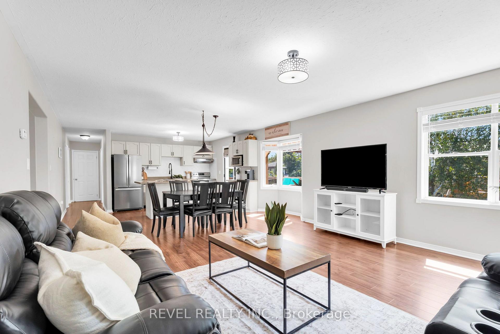 Photo 20 of 33 Wilson Crescent, Southgate — HOMEH