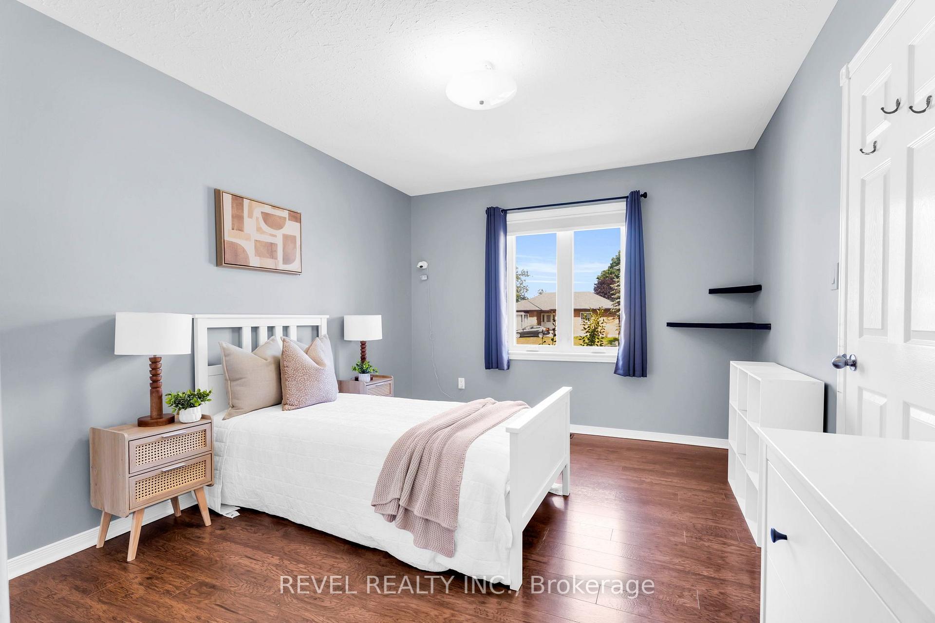 Photo 24 of 33 Wilson Crescent, Southgate — HOMEH