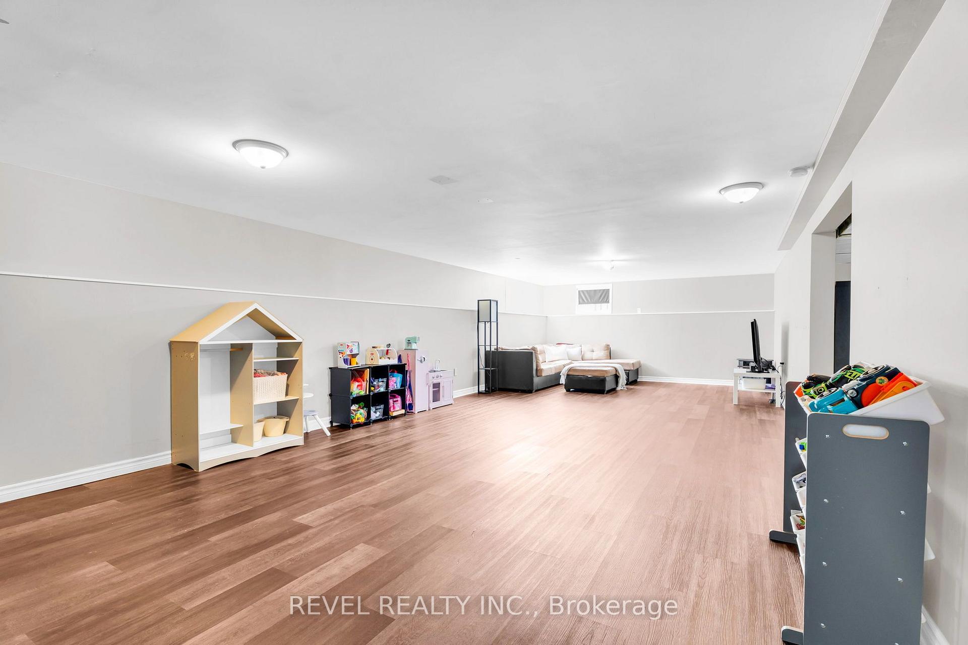 Photo 26 of 33 Wilson Crescent, Southgate — HOMEH