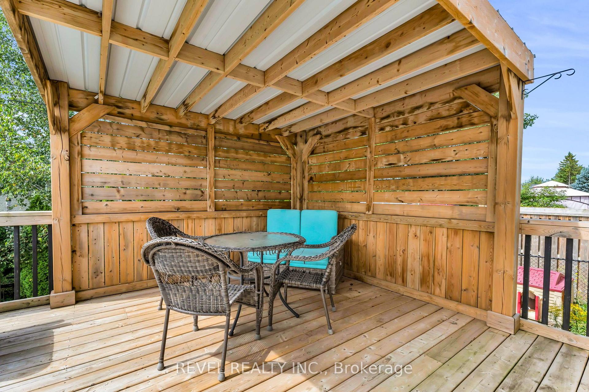 Photo 33 of 33 Wilson Crescent, Southgate — HOMEH
