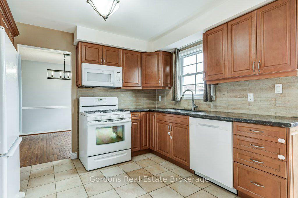 Photo 18 of 2013 Shay Drive, Pickering, Brock Ridge — HOMEH