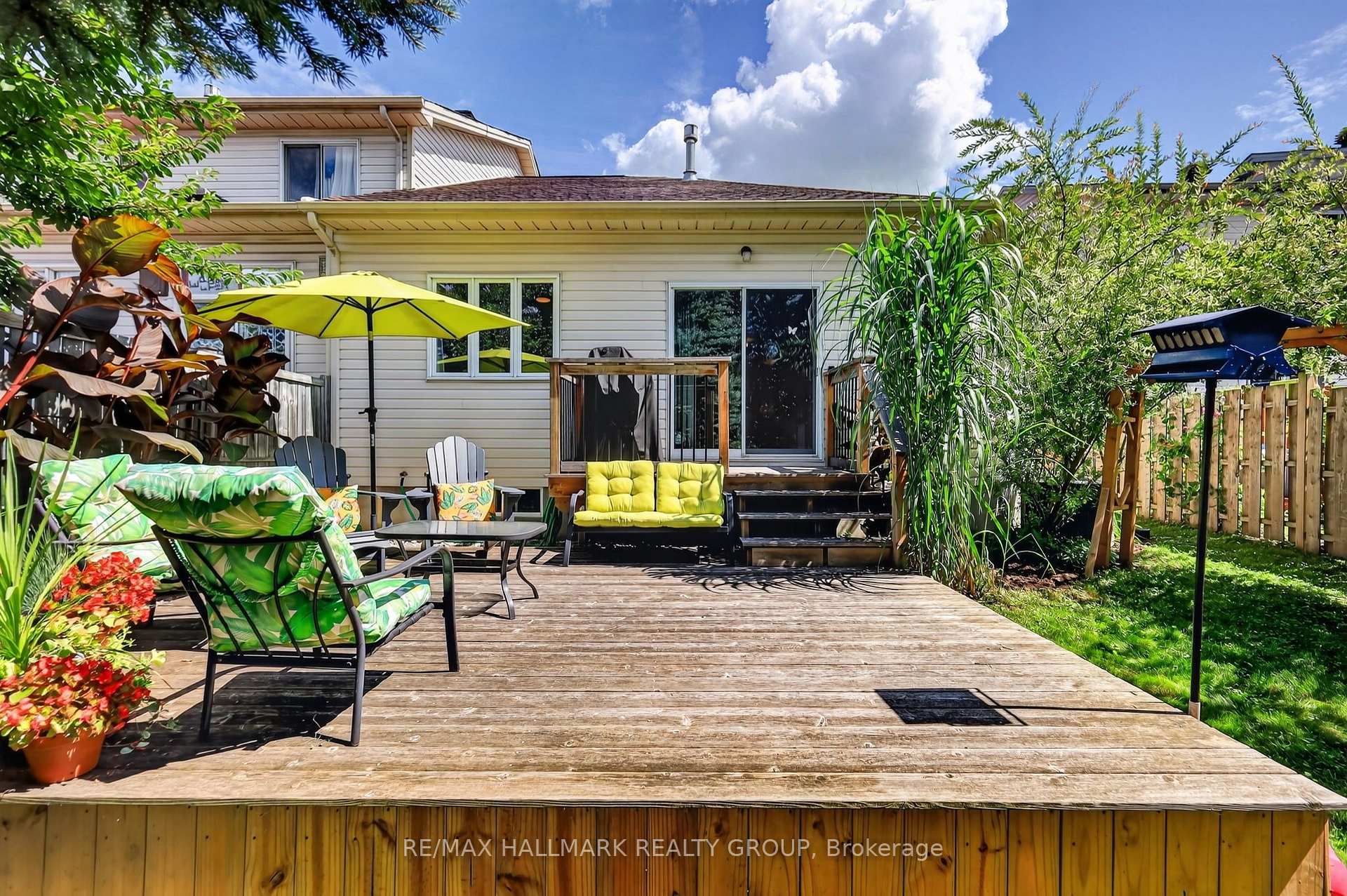 Photo 39 of 95 College Circle, Ottawa, Castle Heights — HOMEH