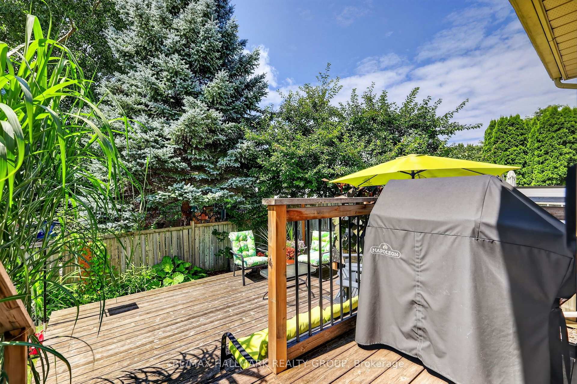 Photo 42 of 95 College Circle, Ottawa, Castle Heights — HOMEH