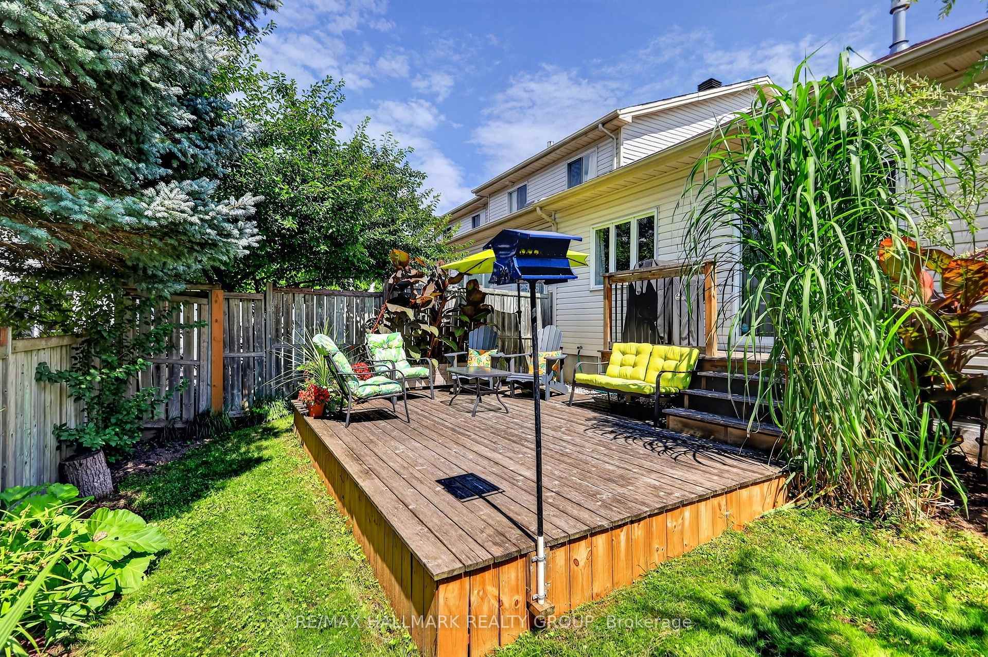 Photo 43 of 95 College Circle, Ottawa, Castle Heights — HOMEH