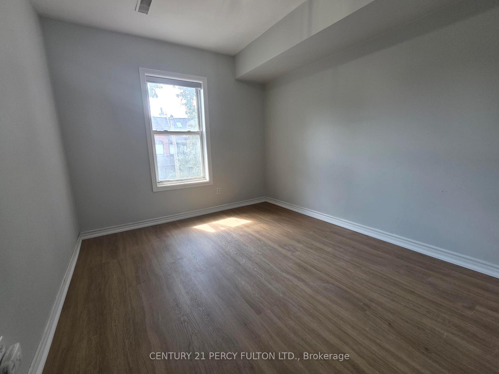 Photo 6 of 223 Fairview Avenue, Toronto, Junction Area — HOMEH