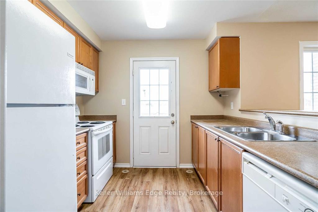 Photo 8 of 3115 Stornoway Circle, Oakville, Bronte Creek — HOMEH