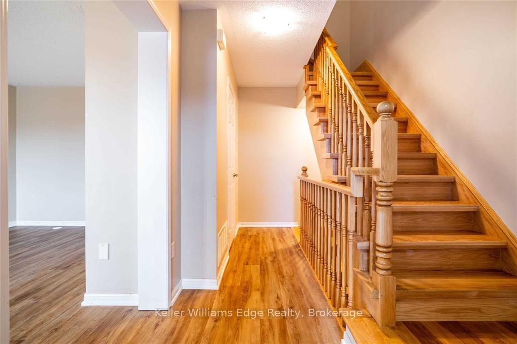 Photo 11 of 3115 Stornoway Circle, Oakville, Bronte Creek — HOMEH
