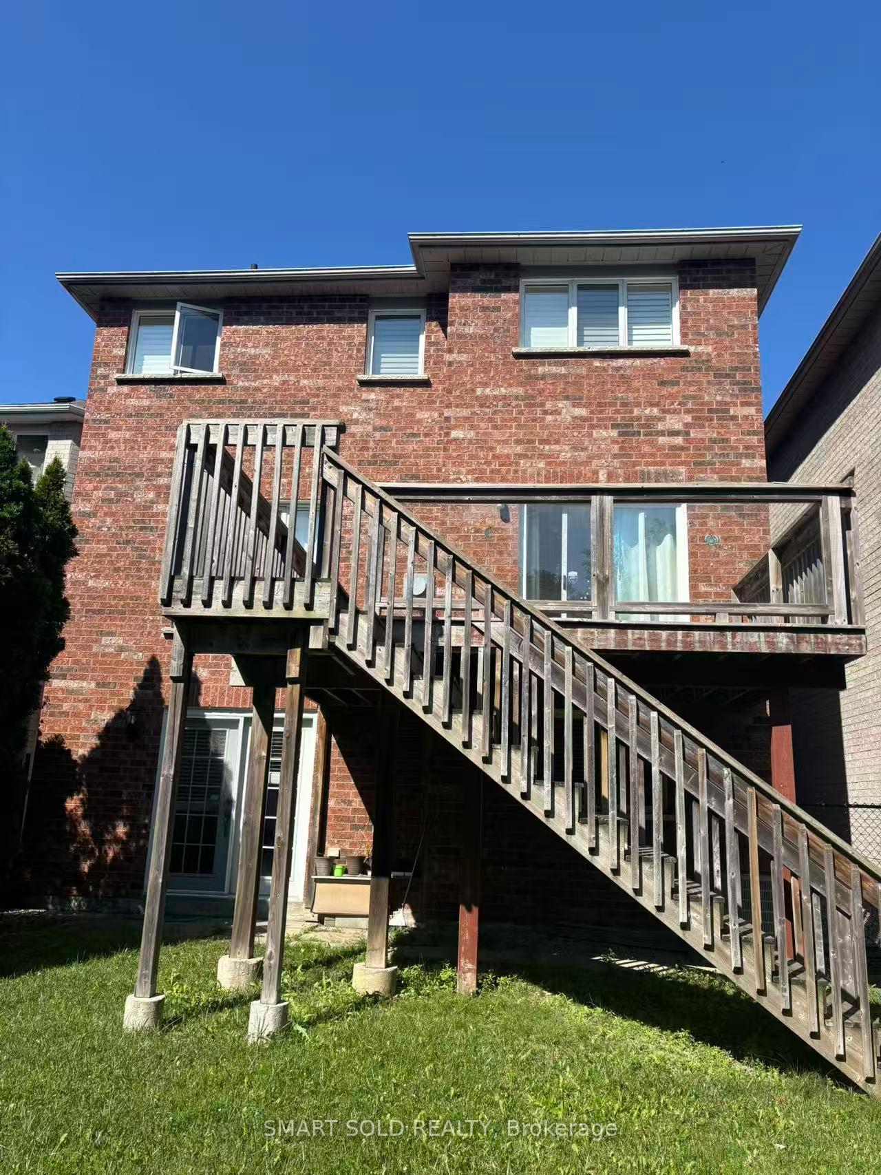 Photo 2 of 52 Royalpark Way, Vaughan, Elder Mills — HOMEH