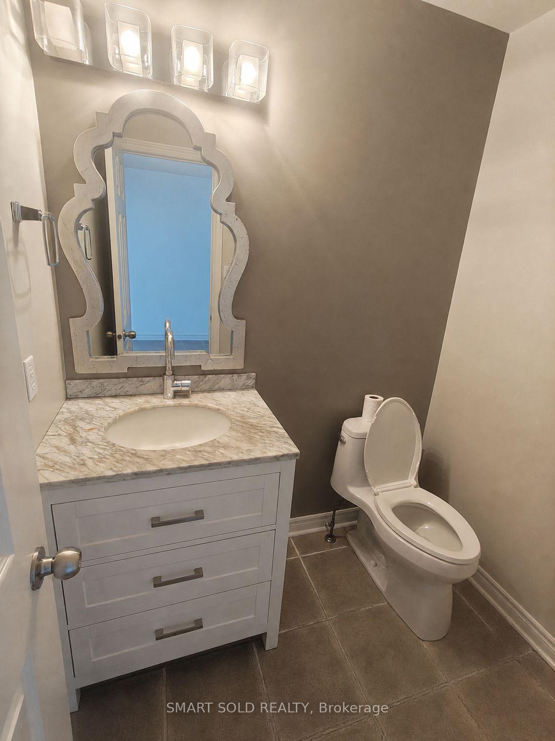 Photo 6 of 52 Royalpark Way, Vaughan, Elder Mills — HOMEH