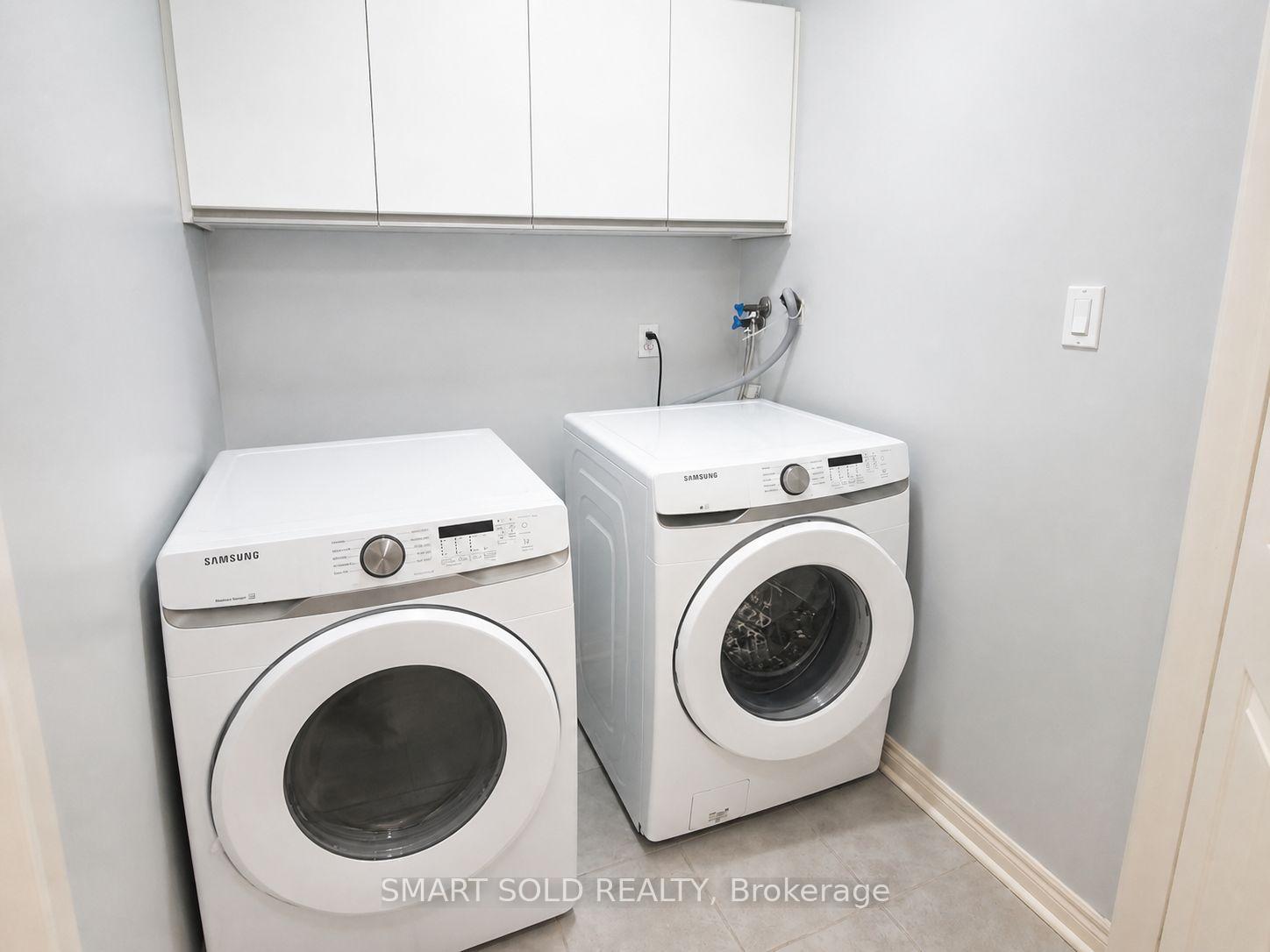 Photo 19 of 52 Royalpark Way, Vaughan, Elder Mills — HOMEH