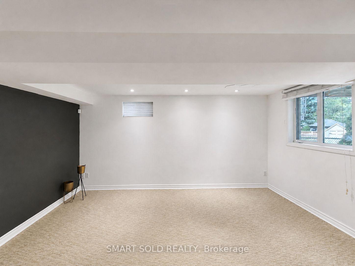 Photo 20 of 52 Royalpark Way, Vaughan, Elder Mills — HOMEH