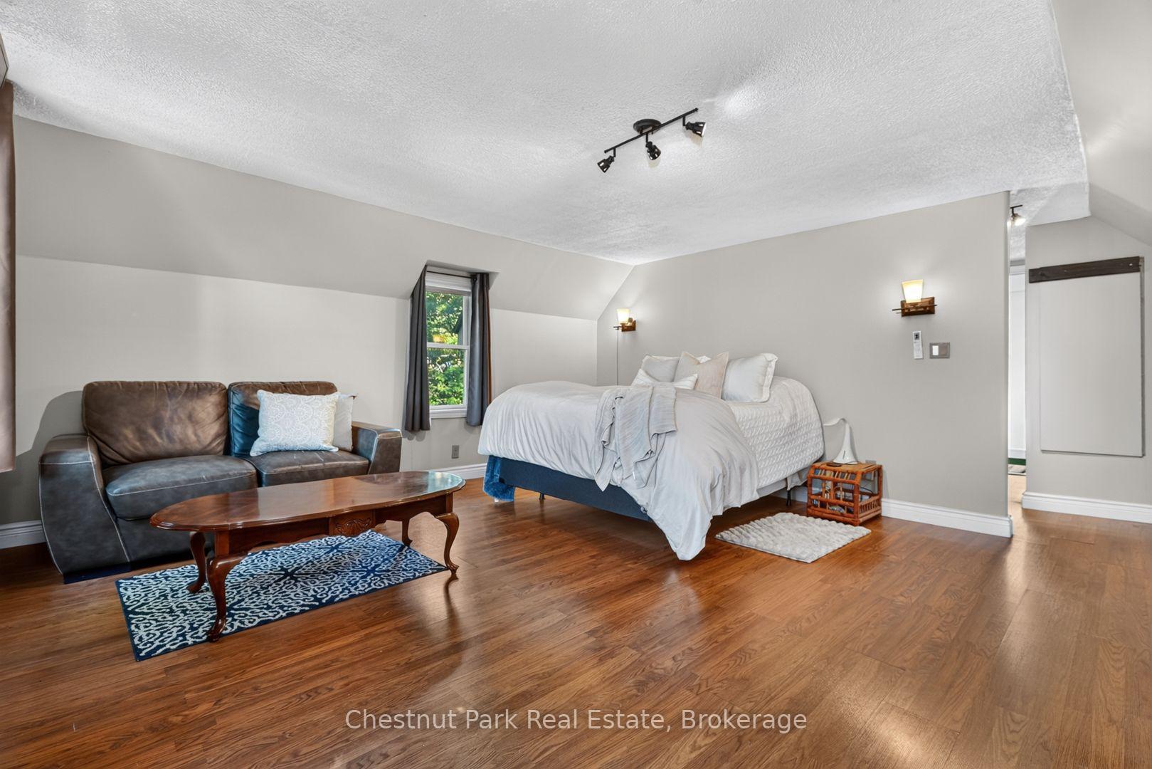Photo 23 of 5 Wilmott Street, Huntsville — HOMEH