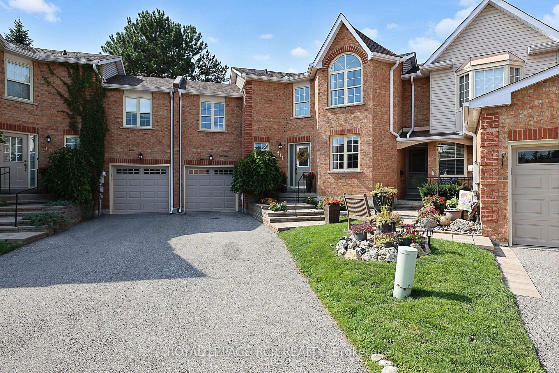 Photo 2 of 411 Butler Court, Aurora, Aurora Village — HOMEH