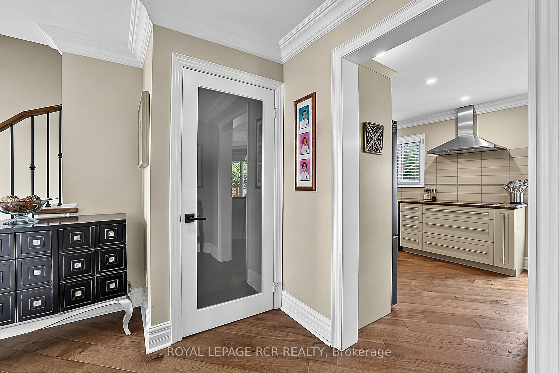 Photo 7 of 411 Butler Court, Aurora, Aurora Village — HOMEH