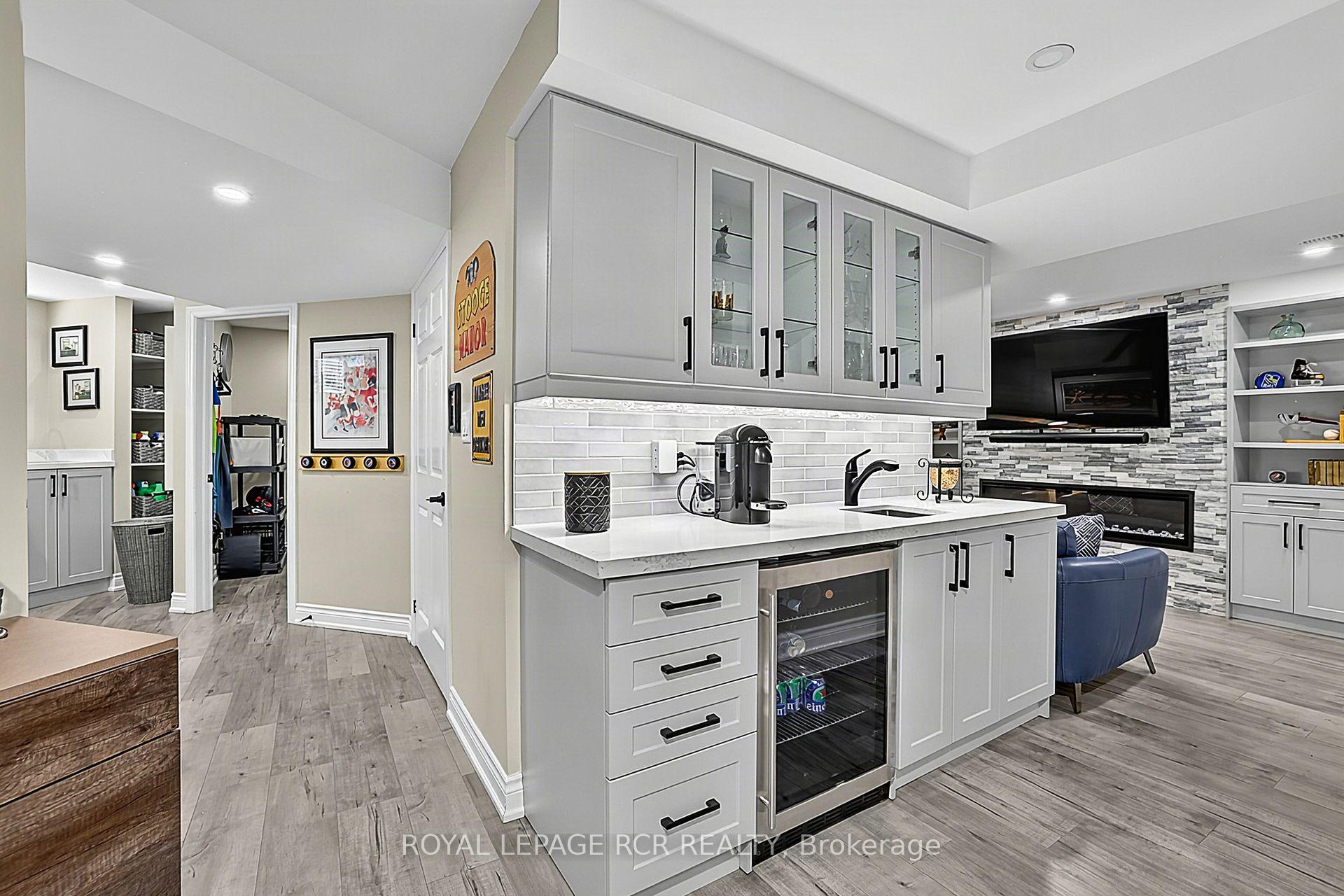 Photo 30 of 411 Butler Court, Aurora, Aurora Village — HOMEH