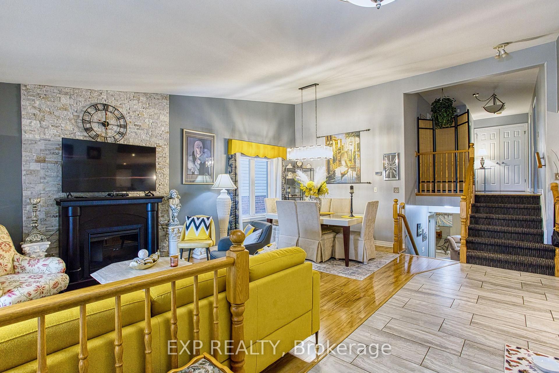 Photo 7 of 7192 Kelly Drive, Niagara Falls, Forestview — HOMEH