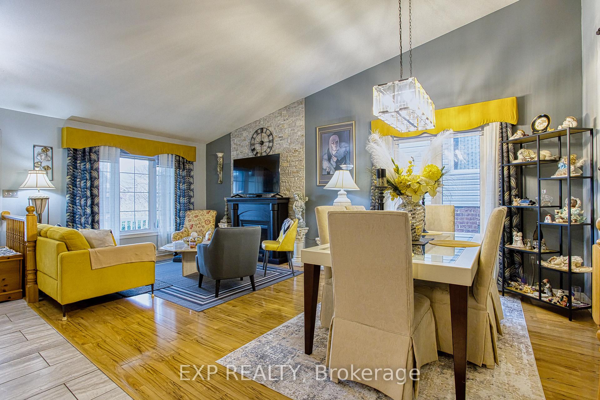 Photo 9 of 7192 Kelly Drive, Niagara Falls, Forestview — HOMEH