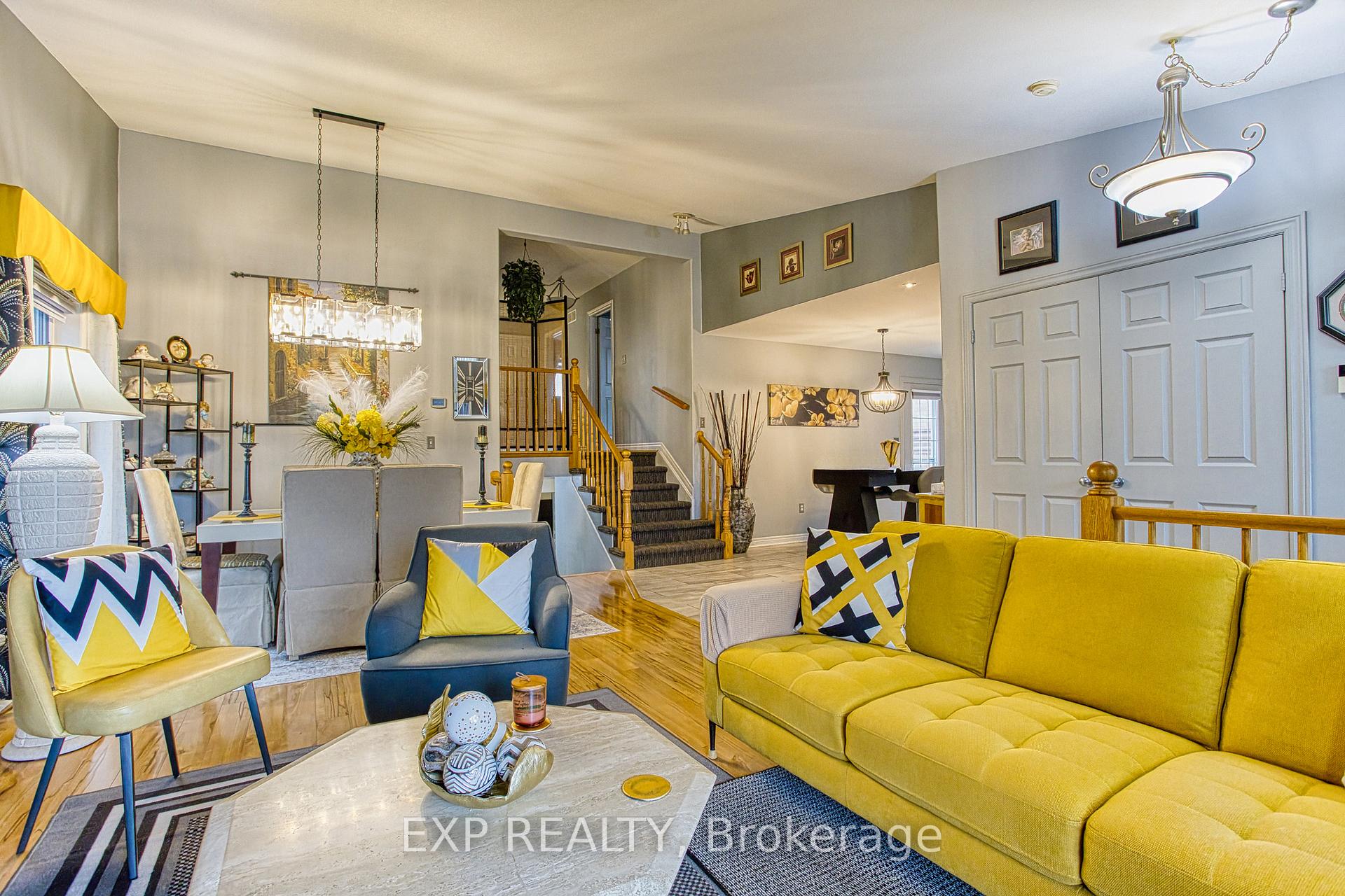 Photo 10 of 7192 Kelly Drive, Niagara Falls, Forestview — HOMEH