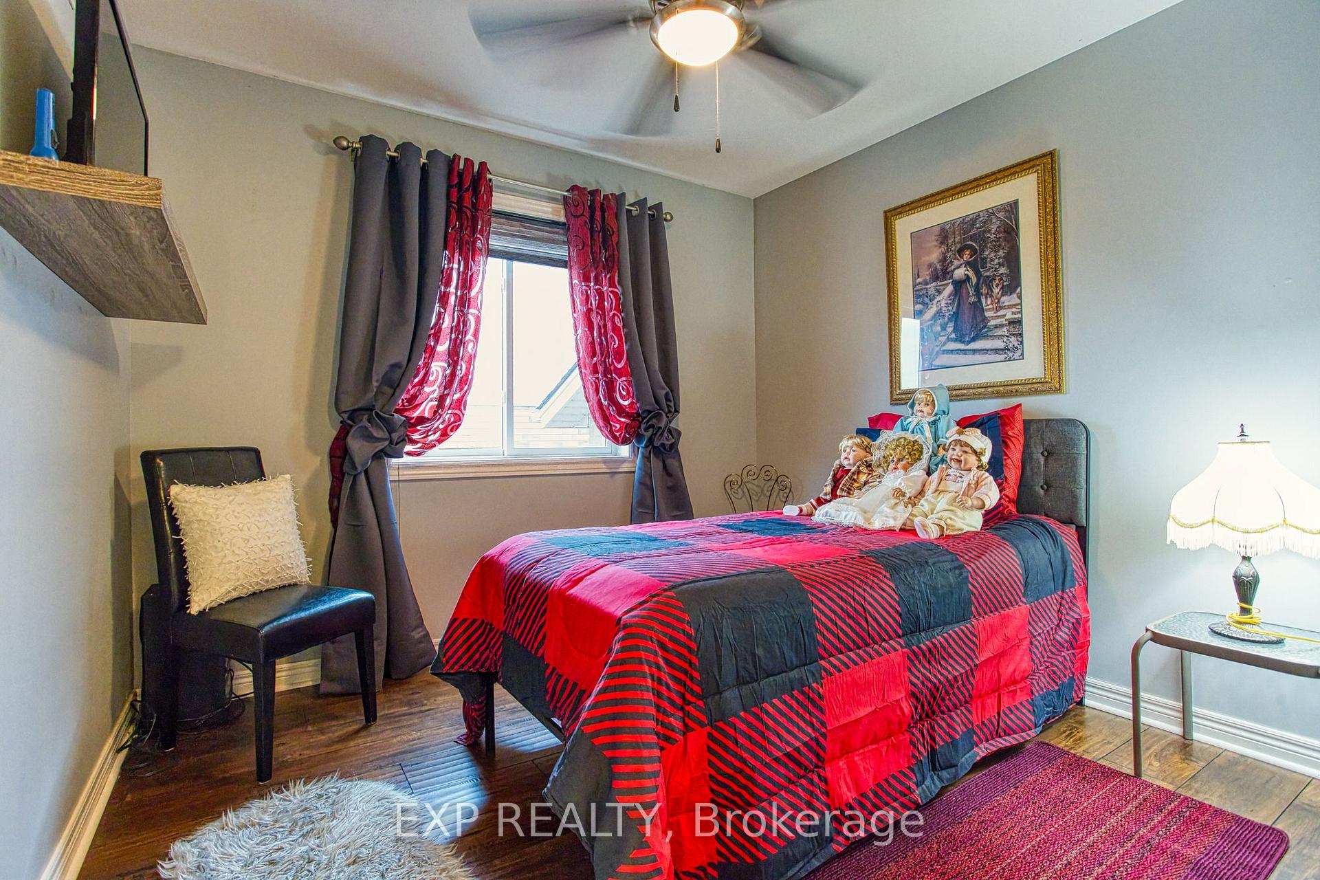 Photo 19 of 7192 Kelly Drive, Niagara Falls, Forestview — HOMEH