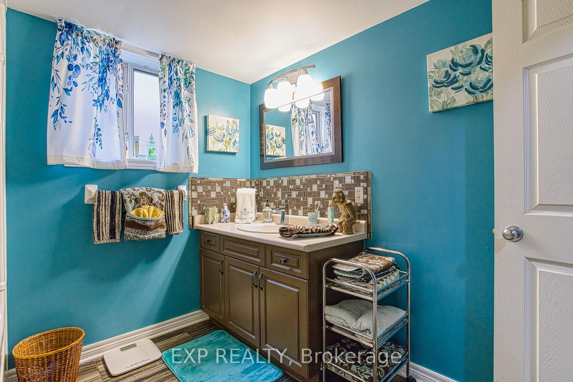 Photo 29 of 7192 Kelly Drive, Niagara Falls, Forestview — HOMEH