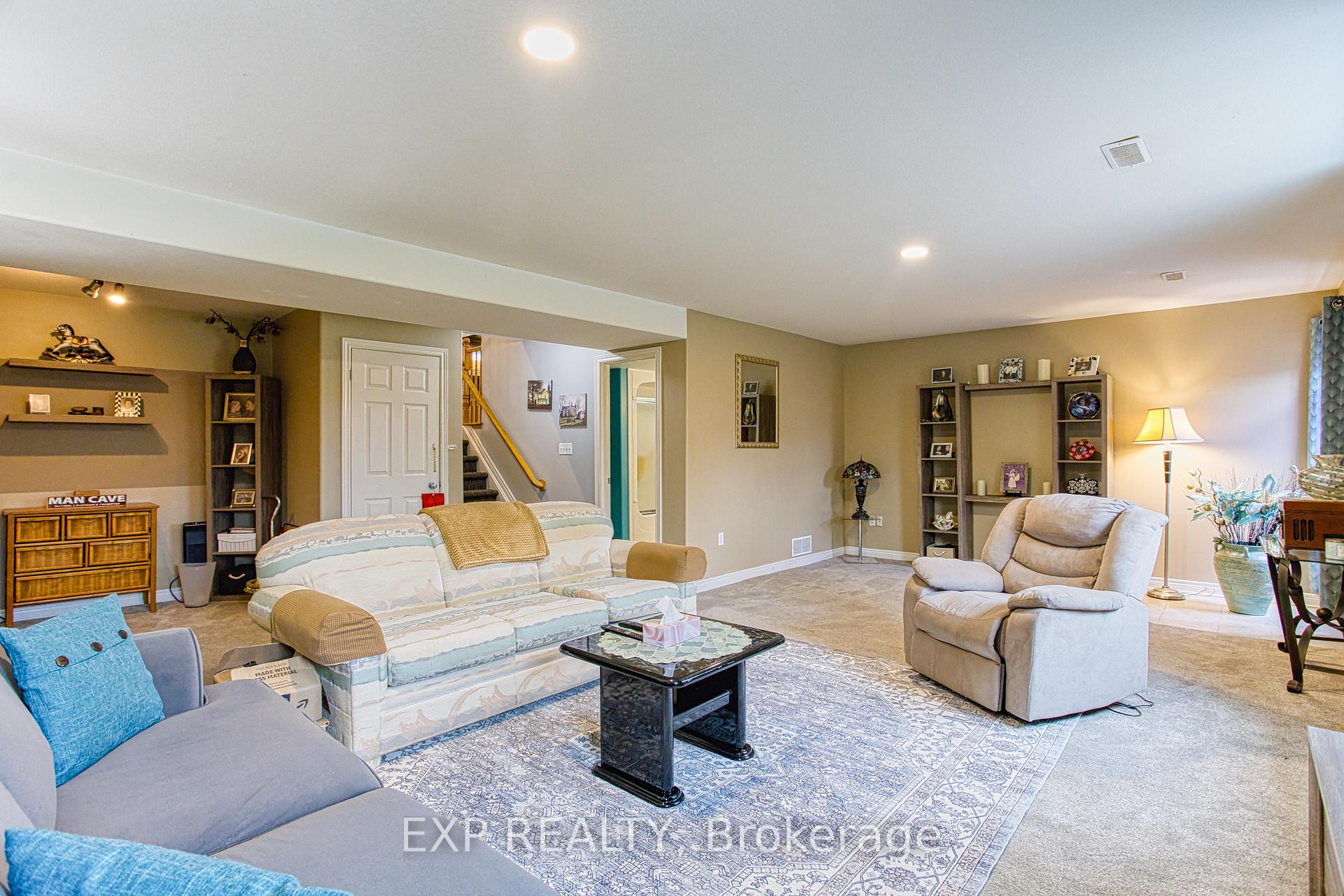 Photo 31 of 7192 Kelly Drive, Niagara Falls, Forestview — HOMEH