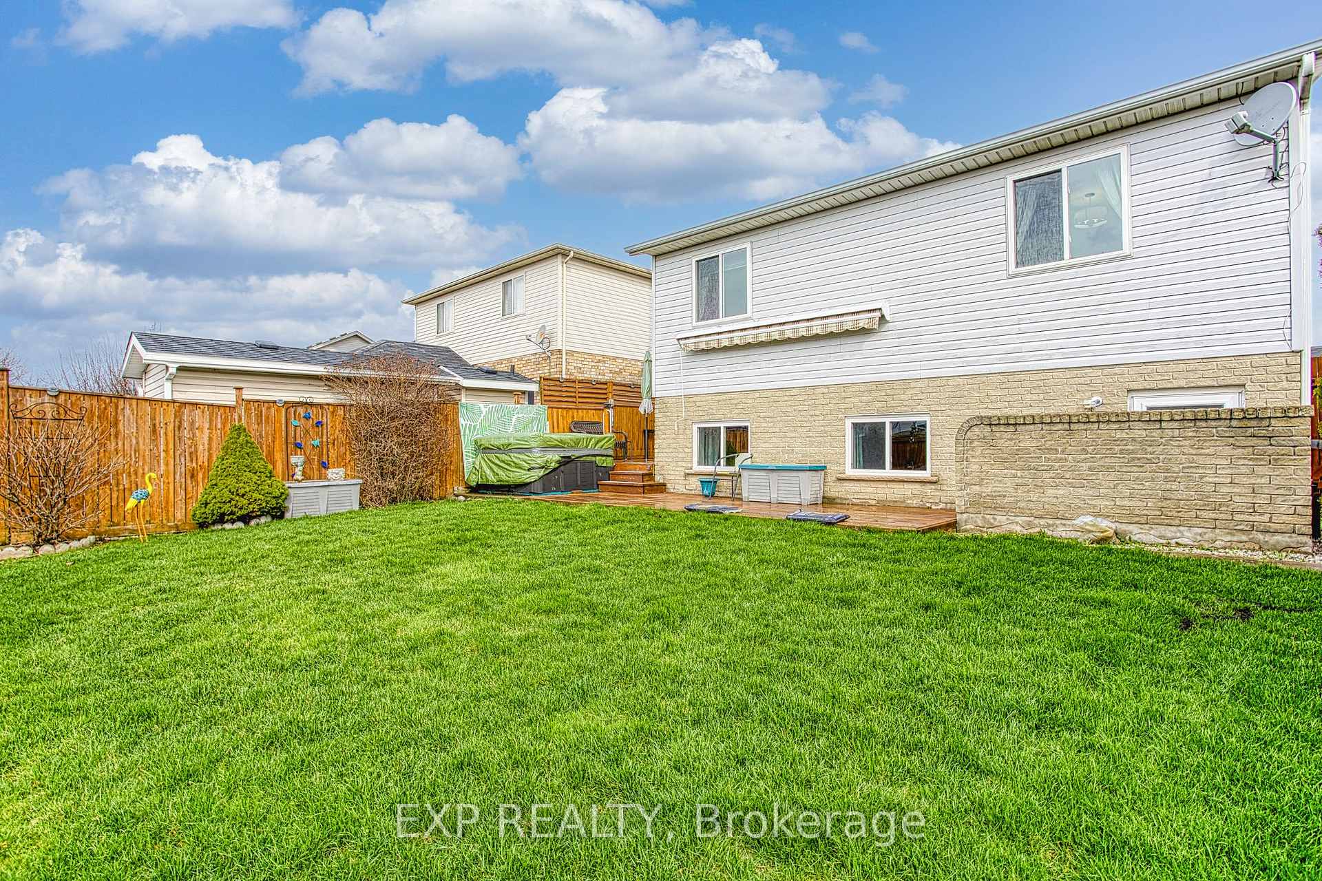 Photo 43 of 7192 Kelly Drive, Niagara Falls, Forestview — HOMEH