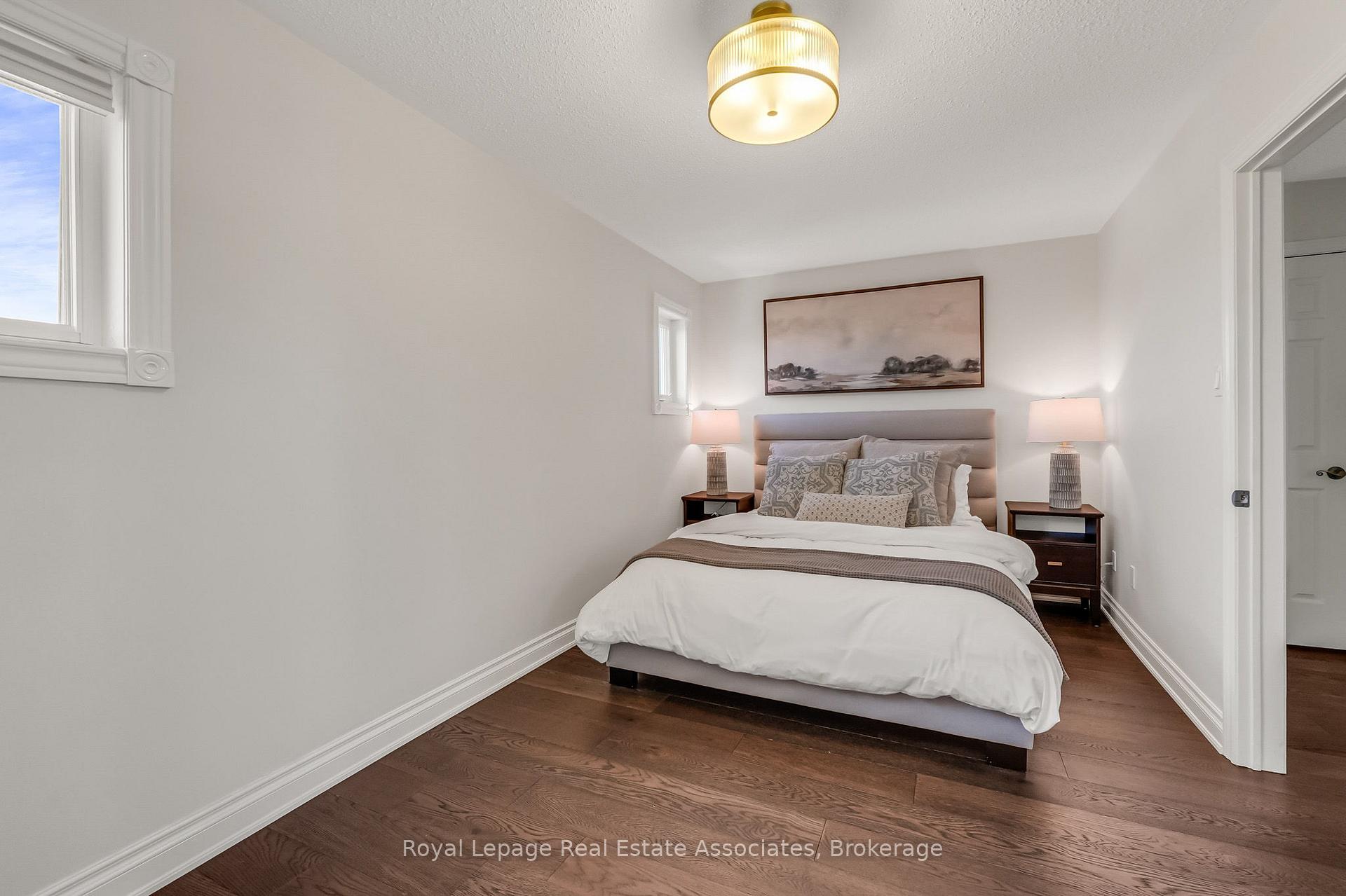 Photo 21 of 8 Prestwick Avenue, Vaughan, Maple — HOMEH