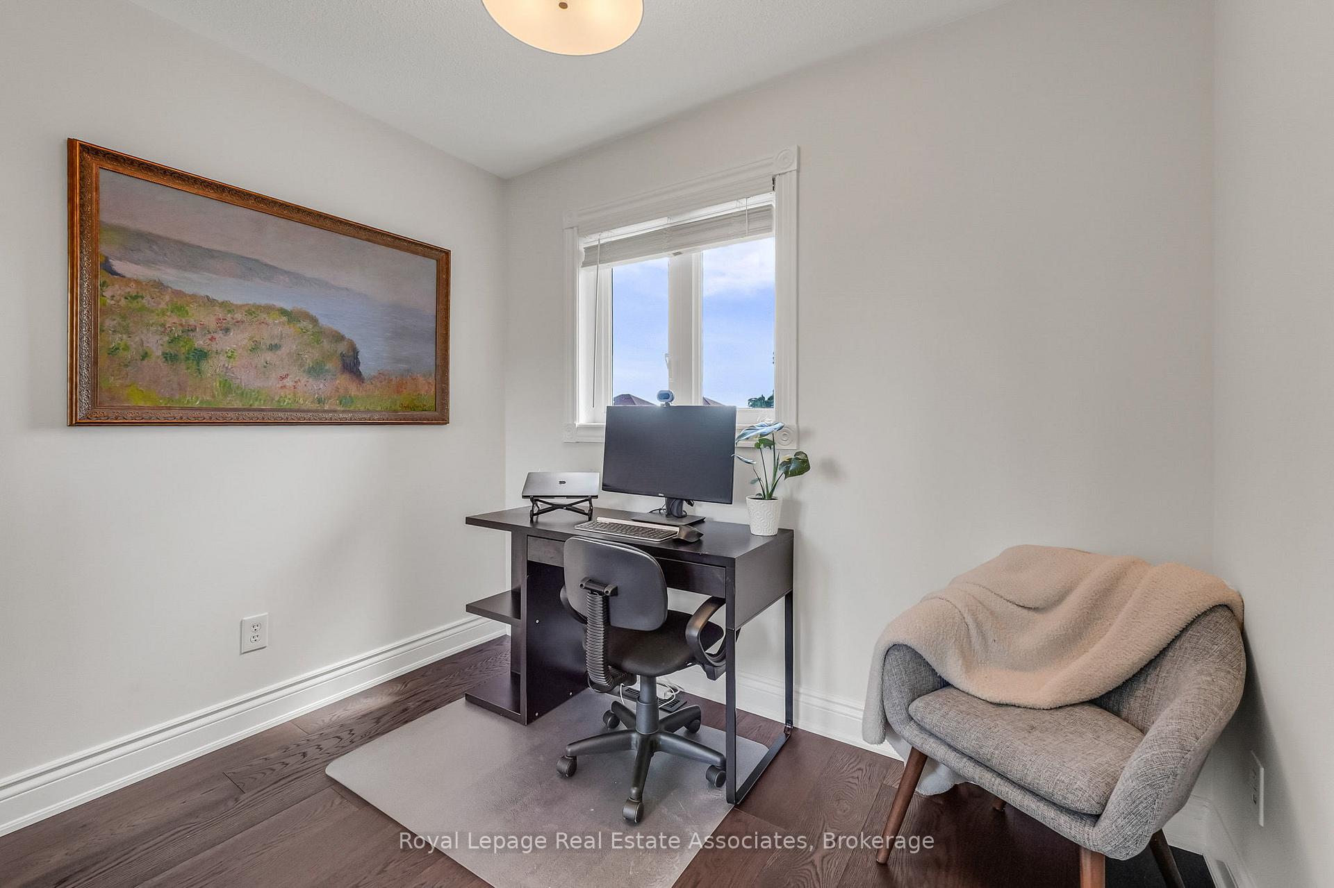 Photo 33 of 8 Prestwick Avenue, Vaughan, Maple — HOMEH
