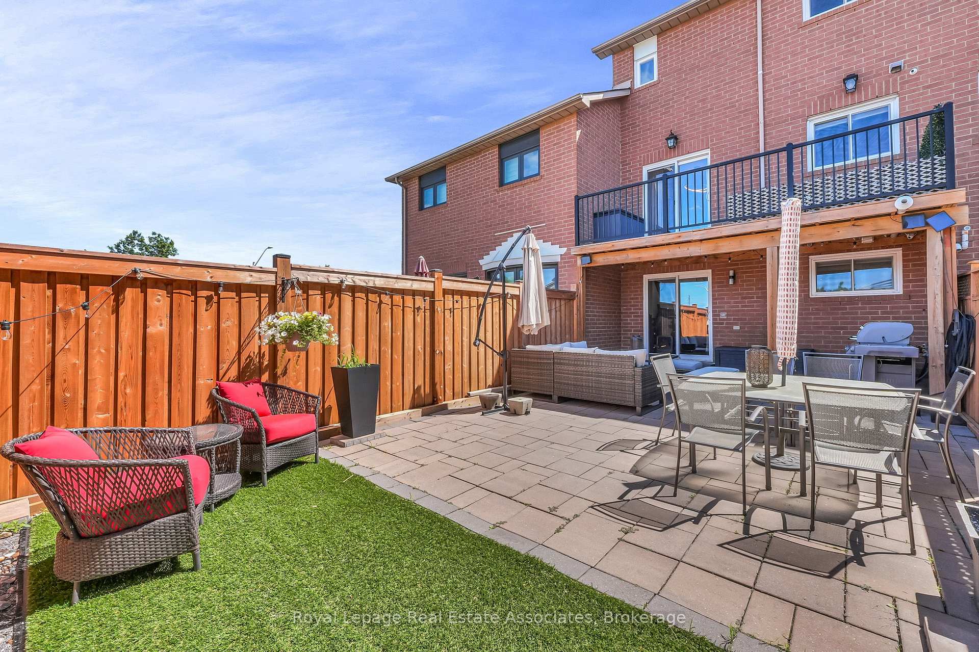 Photo 42 of 8 Prestwick Avenue, Vaughan, Maple — HOMEH
