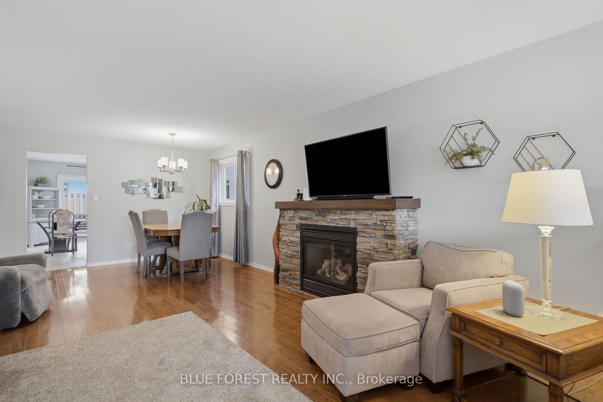 Photo 4 of Unit 28, 335 Lighthouse Road, London, South U — HOMEH
