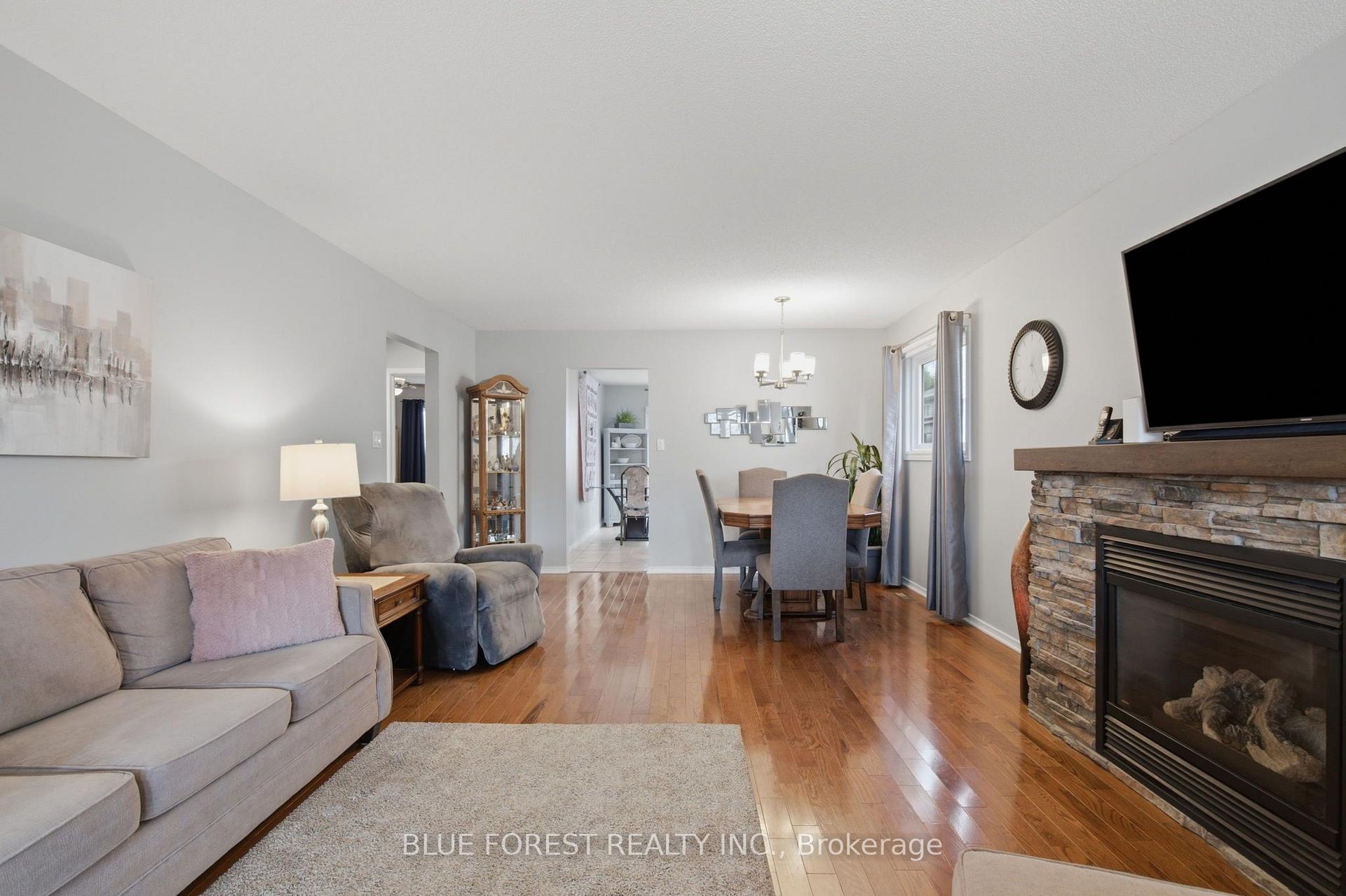 Photo 5 of Unit 28, 335 Lighthouse Road, London, South U — HOMEH