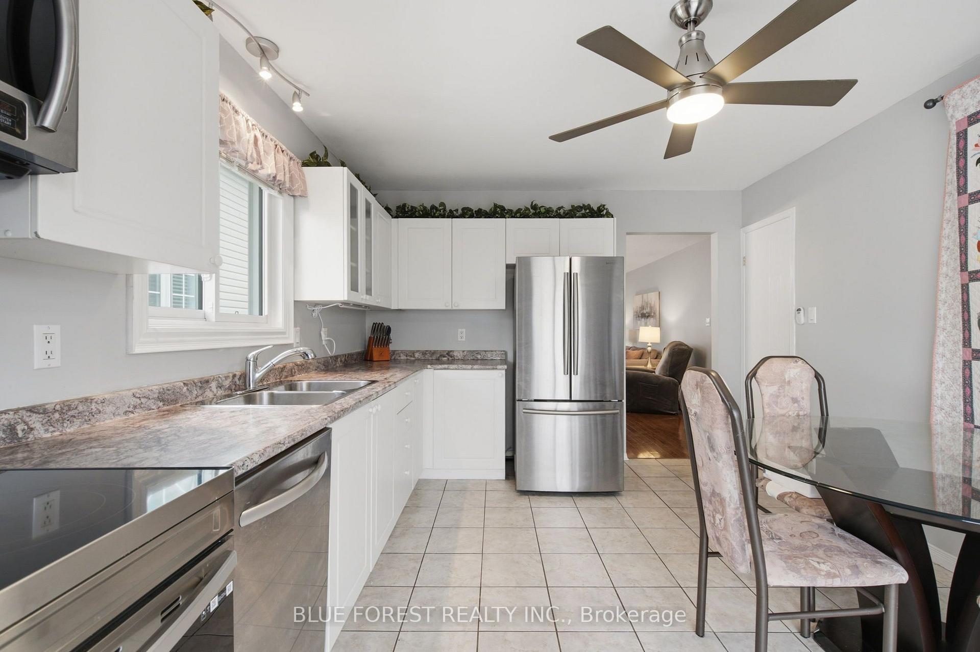 Photo 17 of Unit 28, 335 Lighthouse Road, London, South U — HOMEH
