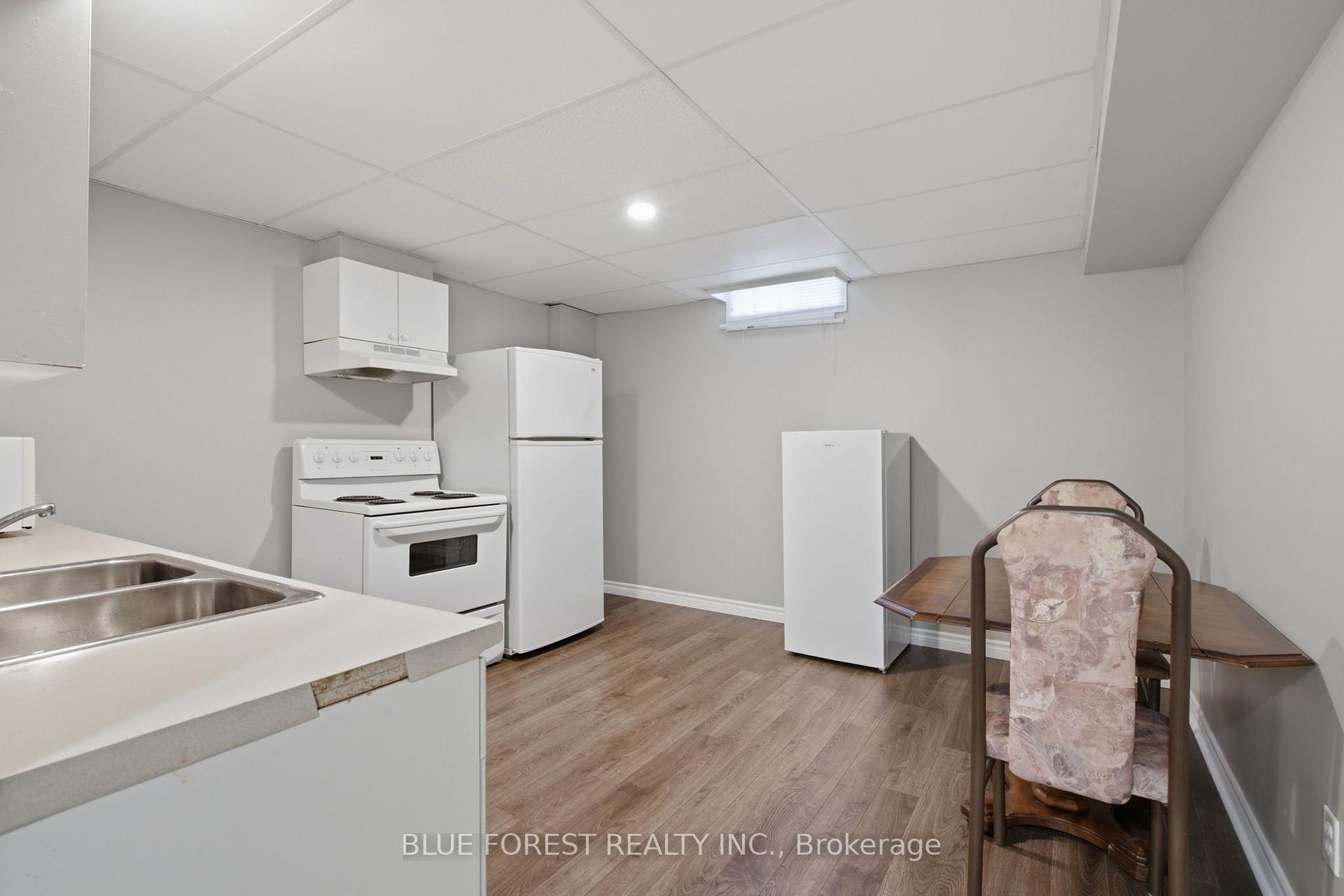 Photo 28 of Unit 28, 335 Lighthouse Road, London, South U — HOMEH