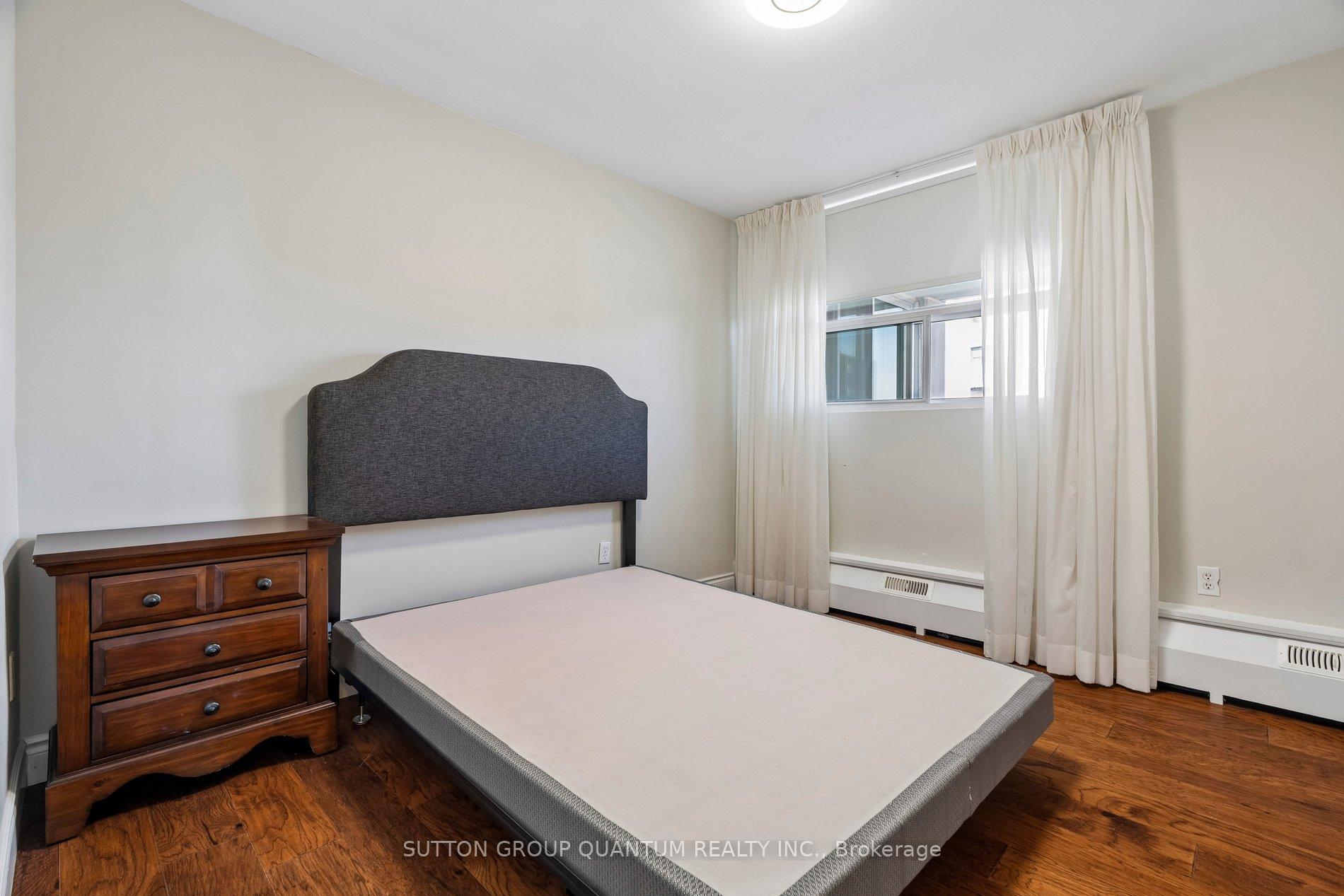 Photo 10 of Unit 802, 2345 Confederation Parkway, Mississauga, Cooksville — HOMEH