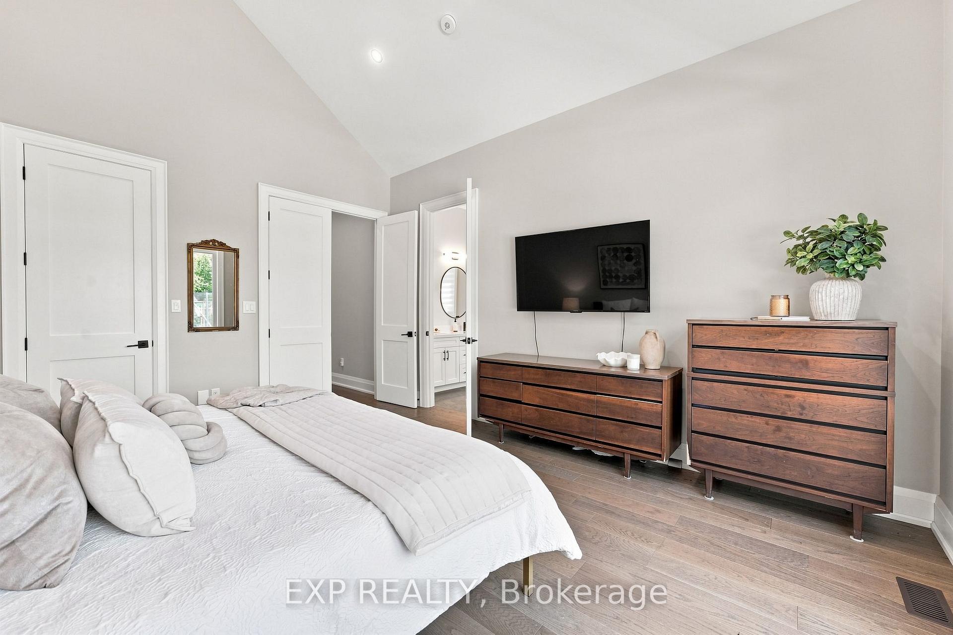 Photo 18 of 30 Brule Lakeway, Georgina, Sutton & Jackson's Point — HOMEH