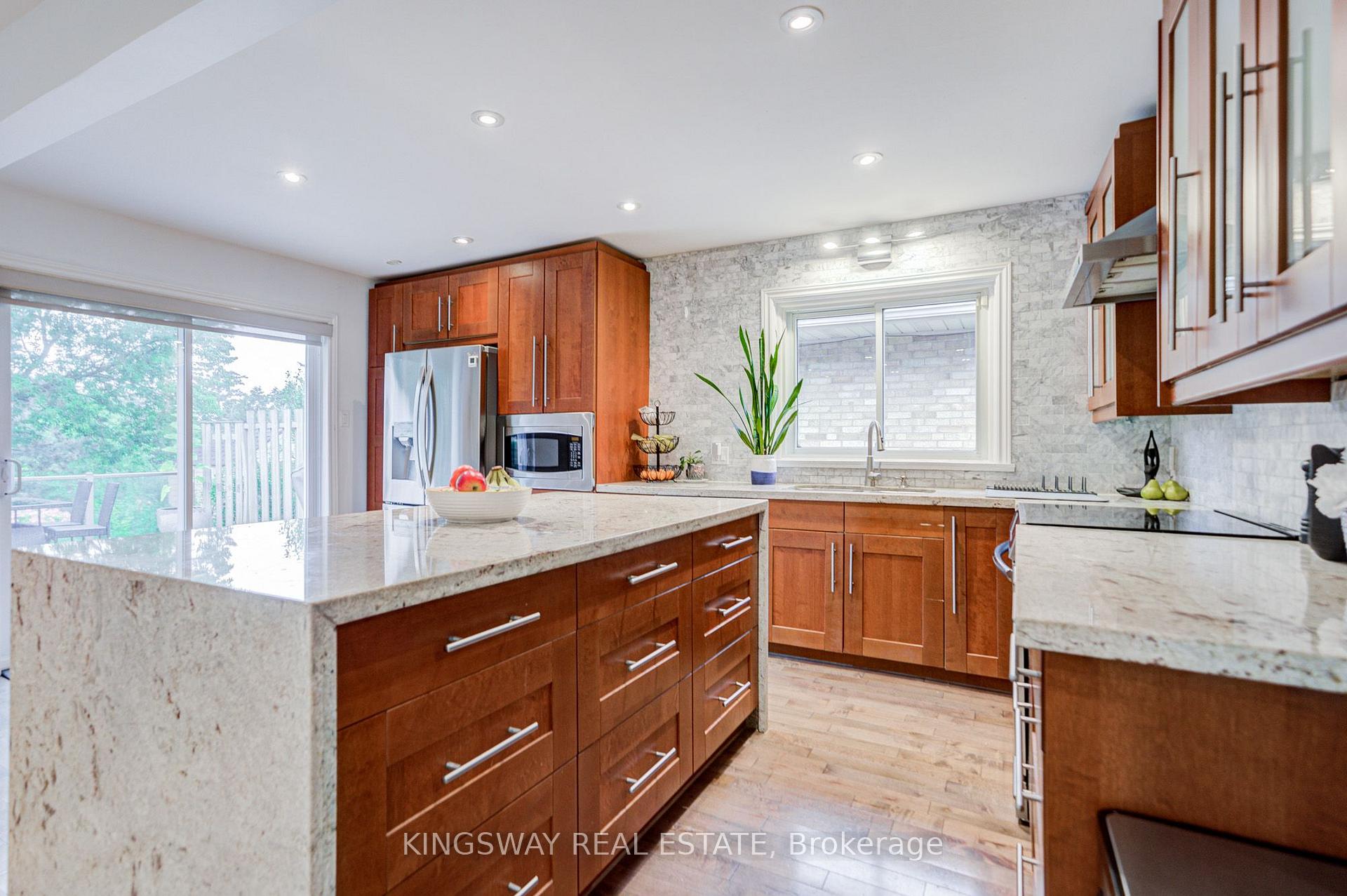 Photo 12 of 20 Wigmore Drive, North York, Victoria Village — HOMEH