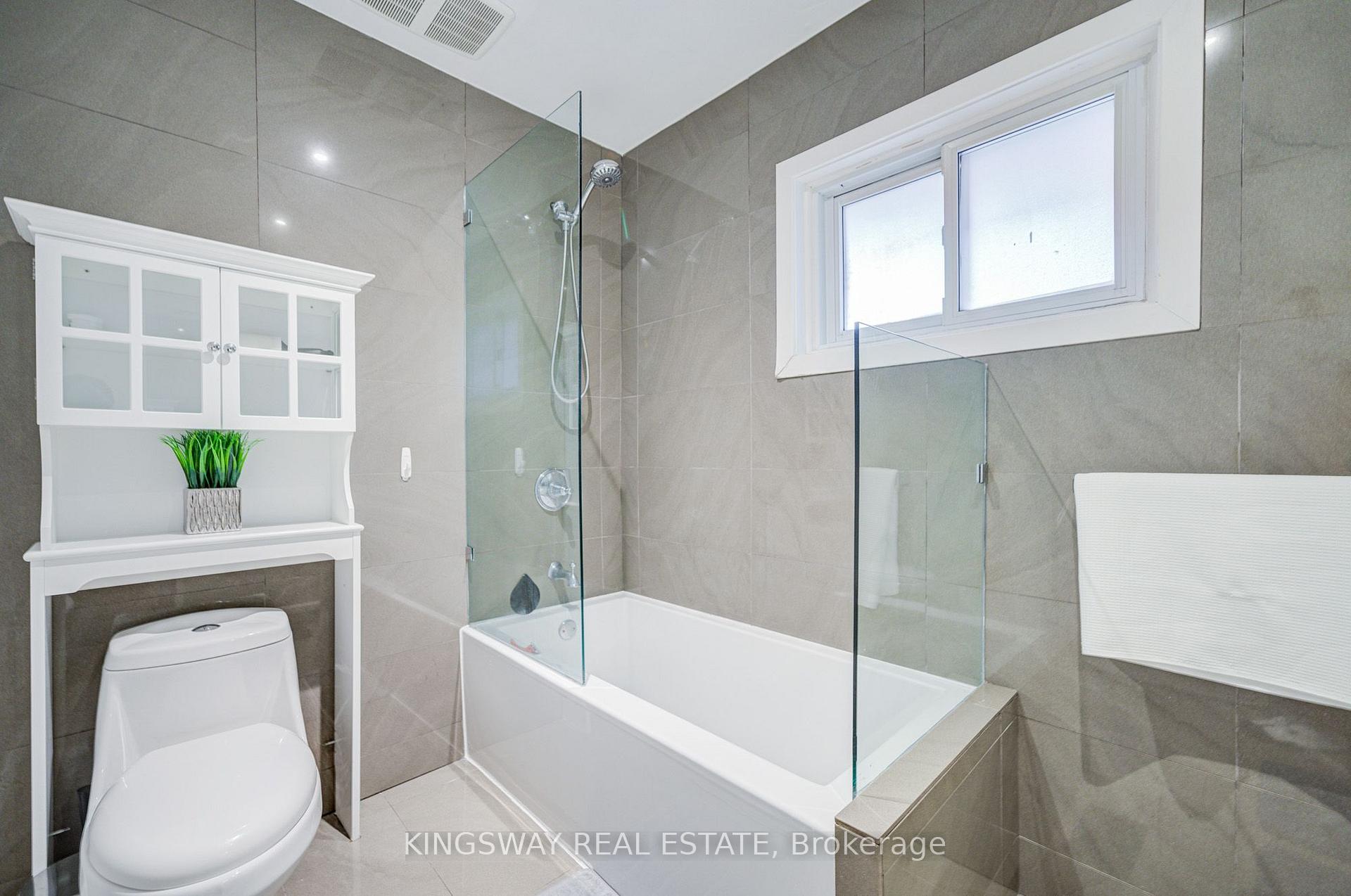Photo 23 of 20 Wigmore Drive, North York, Victoria Village — HOMEH