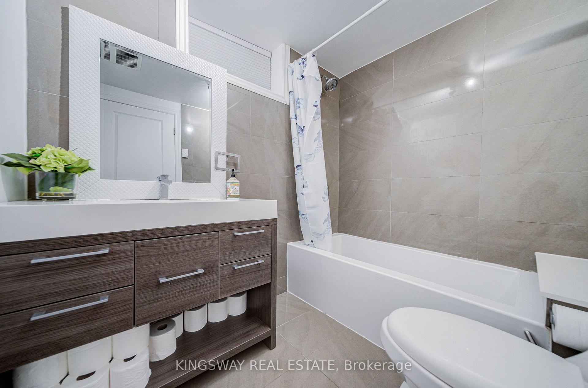 Photo 40 of 20 Wigmore Drive, North York, Victoria Village — HOMEH