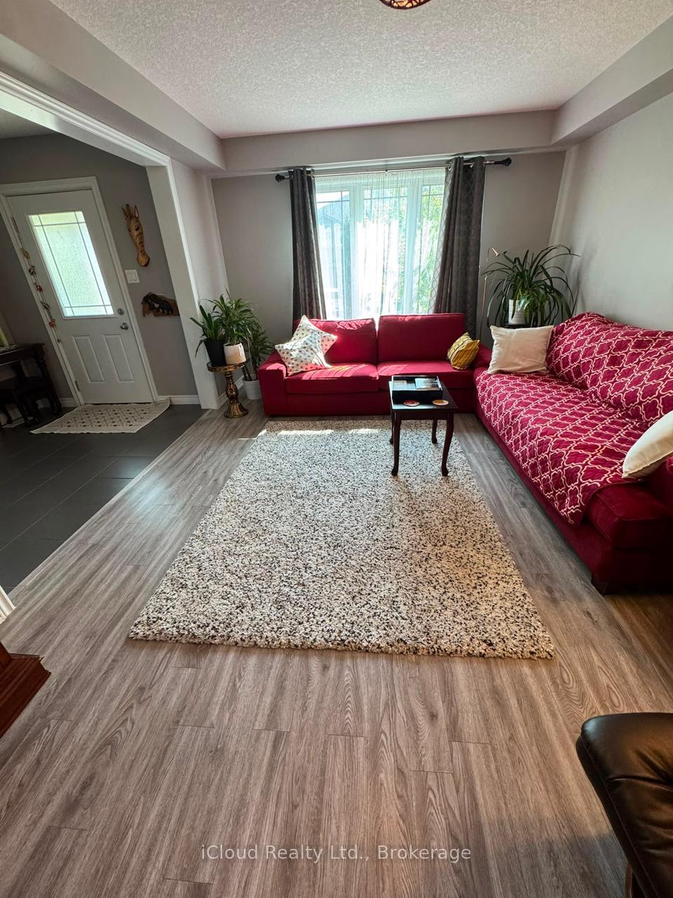 Photo 4 of Unit 29, 14 Amos Drive, Guelph, Kortright Hills — HOMEH