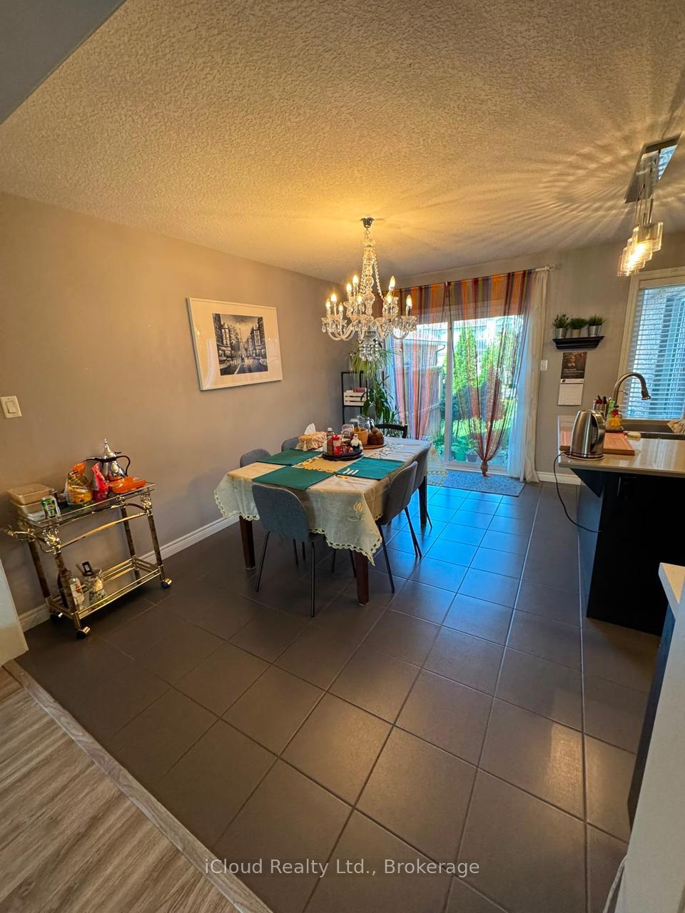 Photo 10 of Unit 29, 14 Amos Drive, Guelph, Kortright Hills — HOMEH